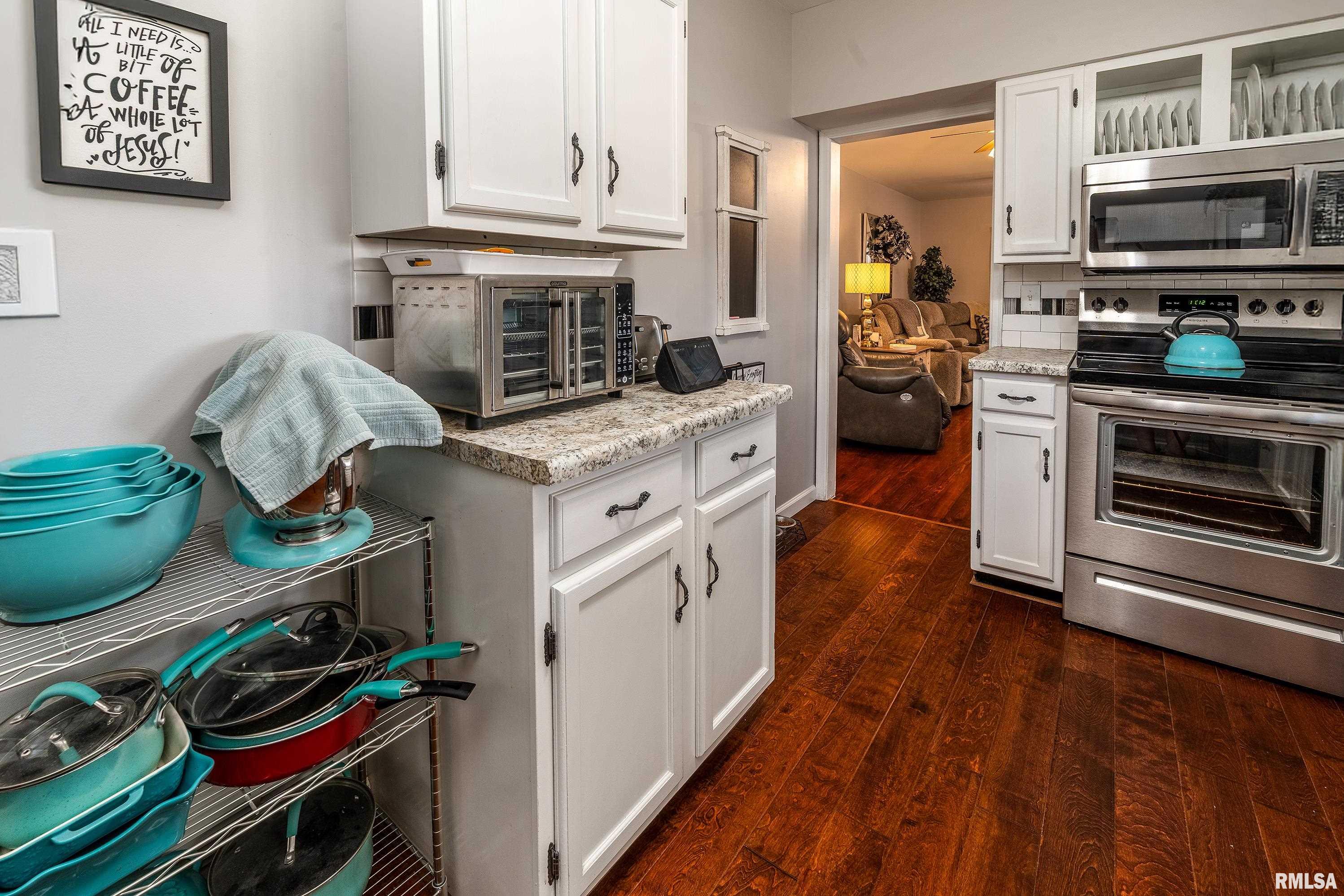 201 N Maple Street, Christopher, Illinois image 10