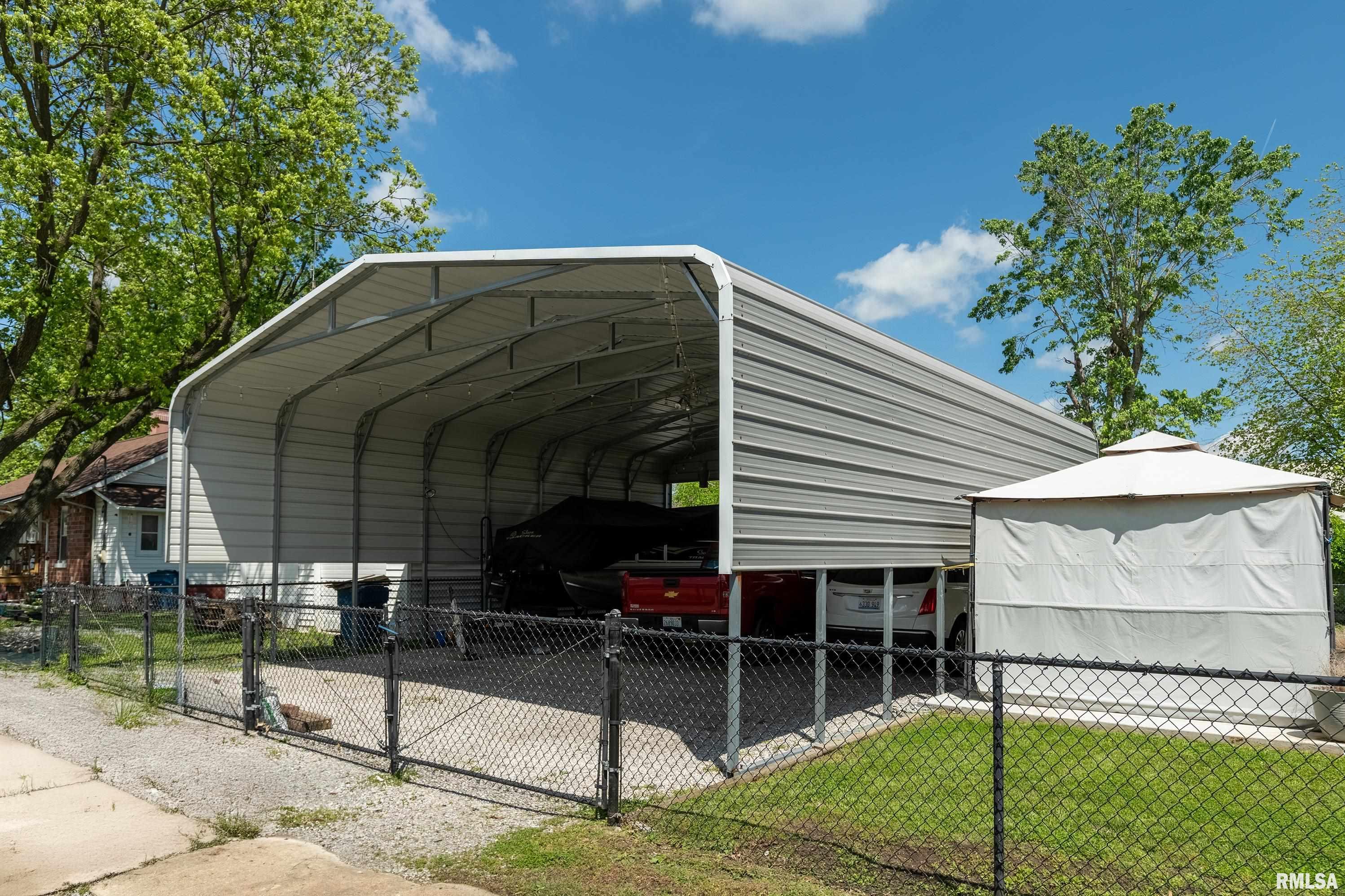 201 N Maple Street, Christopher, Illinois image 27
