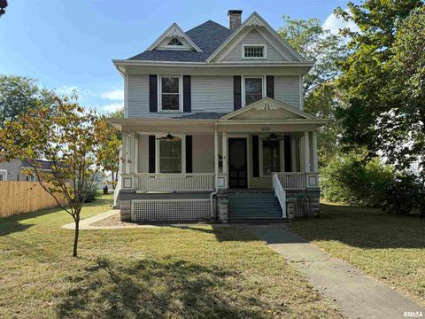Homes For Sale - 220 S Orange Street<br/> Havana, IL 62644