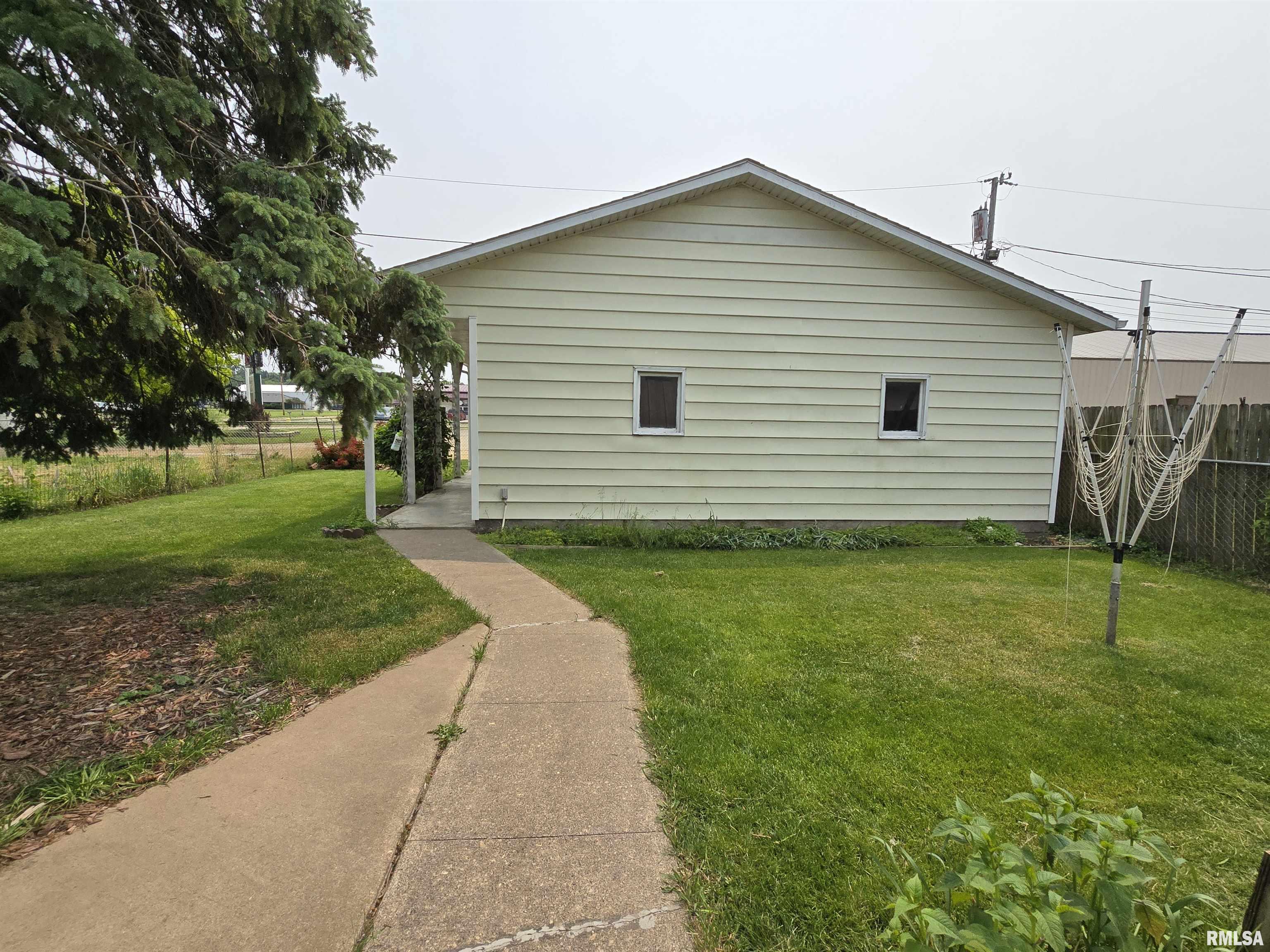 1907 S 15th Avenue, Clinton, Iowa image 20