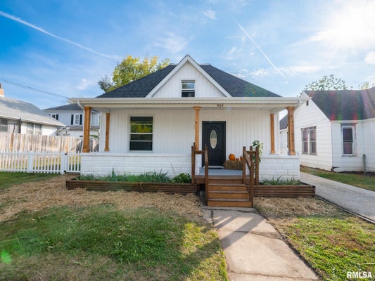 924 ANN ELIZA ST, PEKIN, IL 61554 - Image 0885b2a44a5716bb3f11e53f09ea082a/2768701374