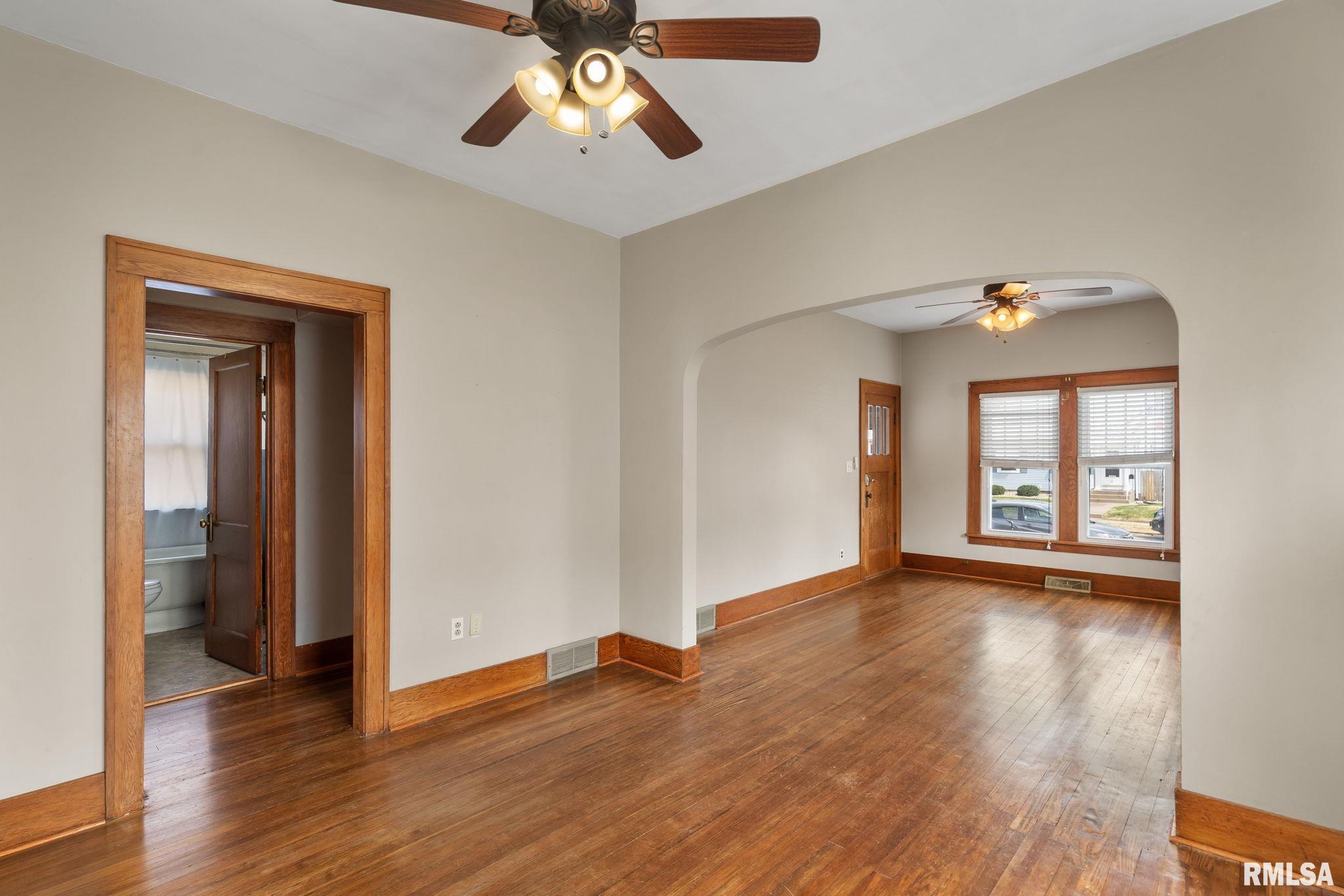 3032 Grand Avenue, Davenport, Iowa image 9