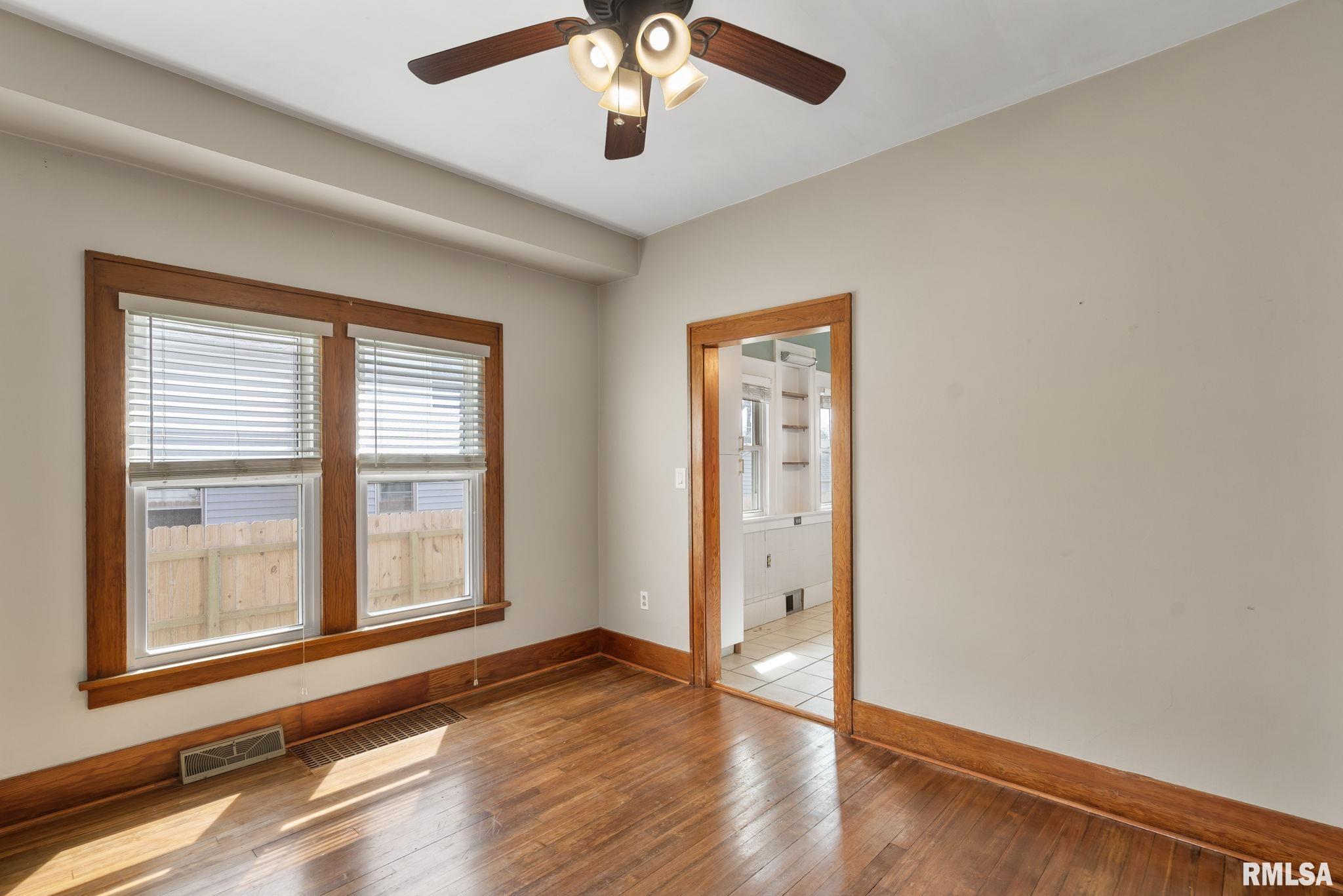 3032 Grand Avenue, Davenport, Iowa image 11