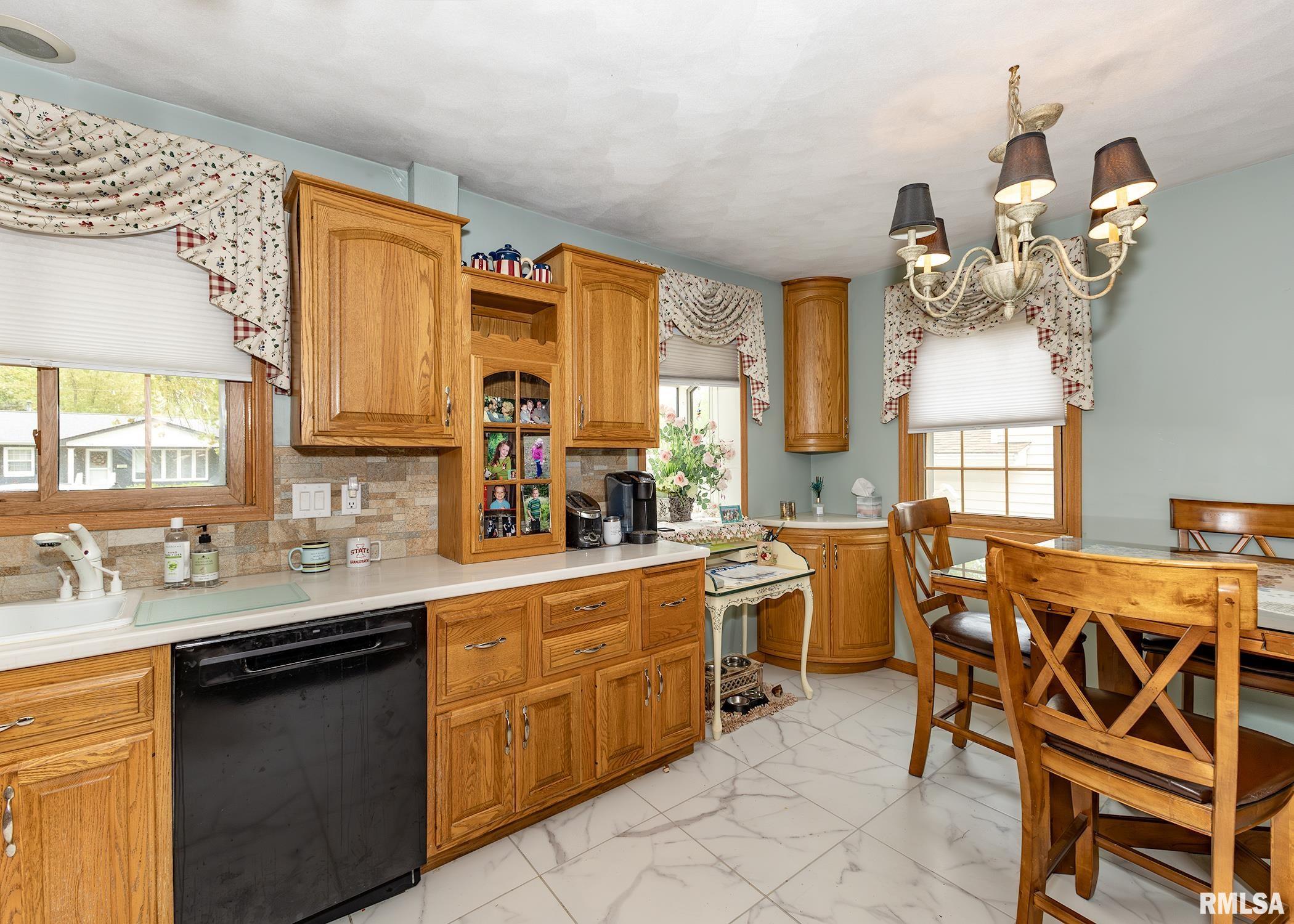 3515 36th Street, Moline, Illinois image 13