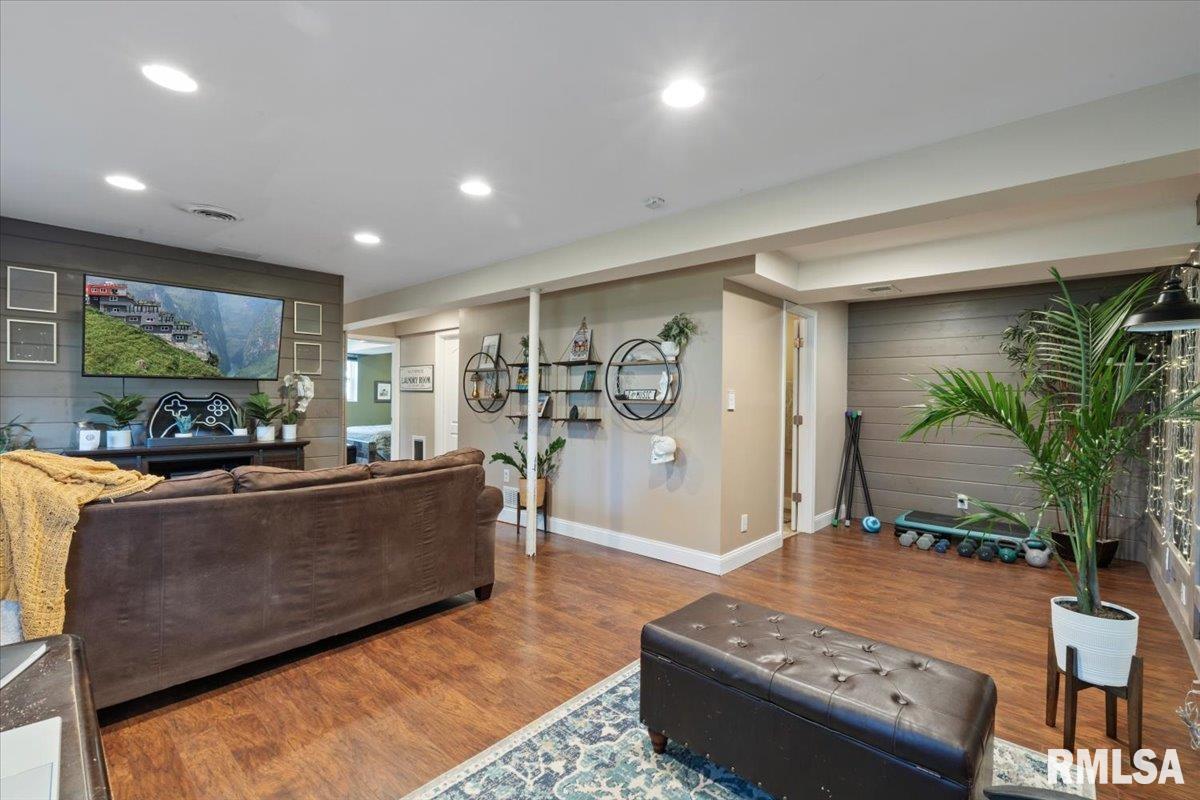 3555 Eldorado Drive, Bettendorf, Iowa image 23