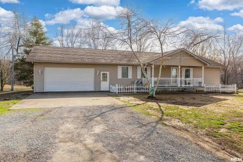 Homes For Sale - 15588 Becker Road<br/> Johnston City, IL 62951