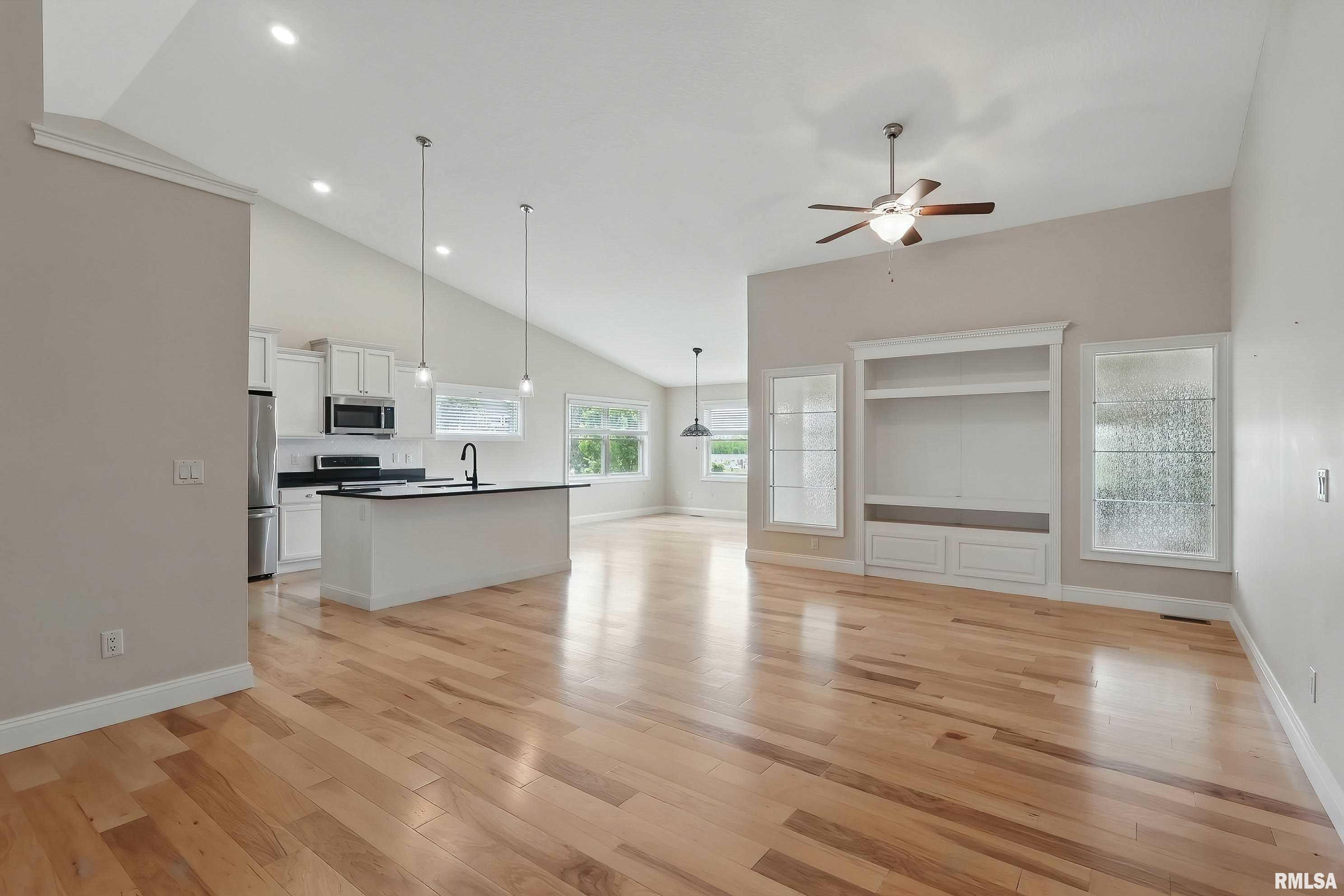 3763 Glengevlin Way, Bettendorf, Iowa image 6