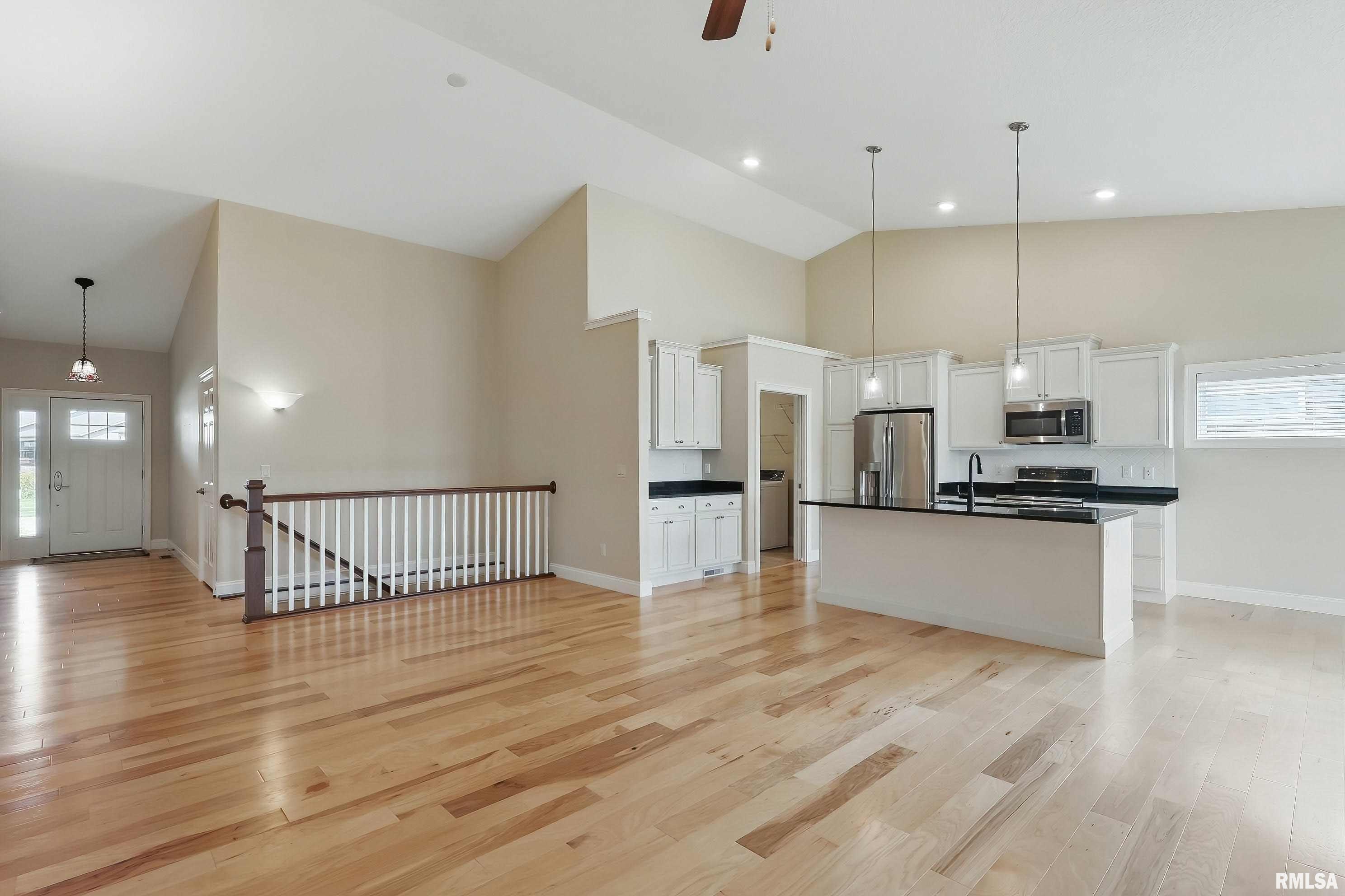 3763 Glengevlin Way, Bettendorf, Iowa image 8