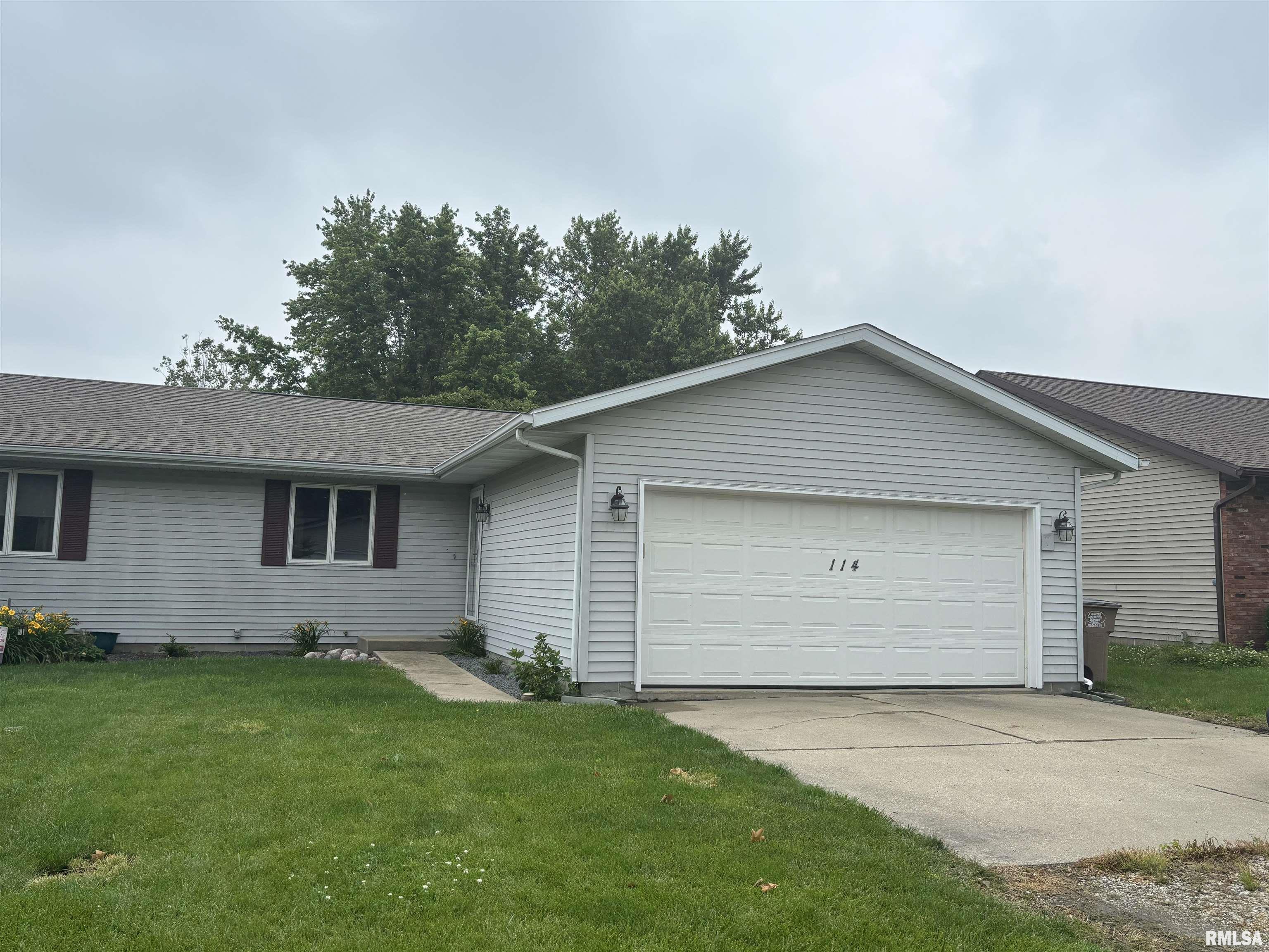114 S Sangamon Street, Auburn, Illinois image 2