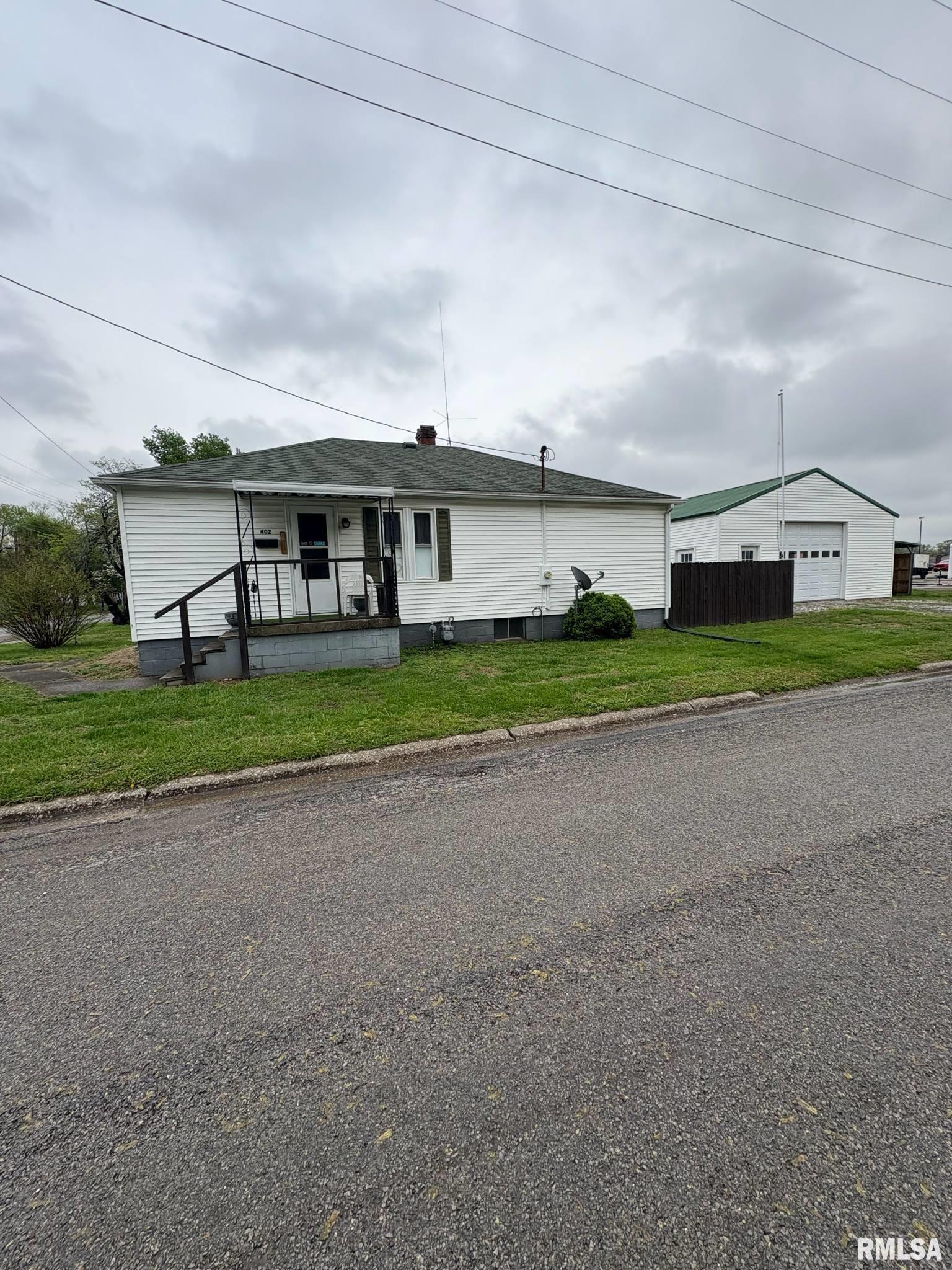 402 Lawrence Street, Benton, Illinois image 1