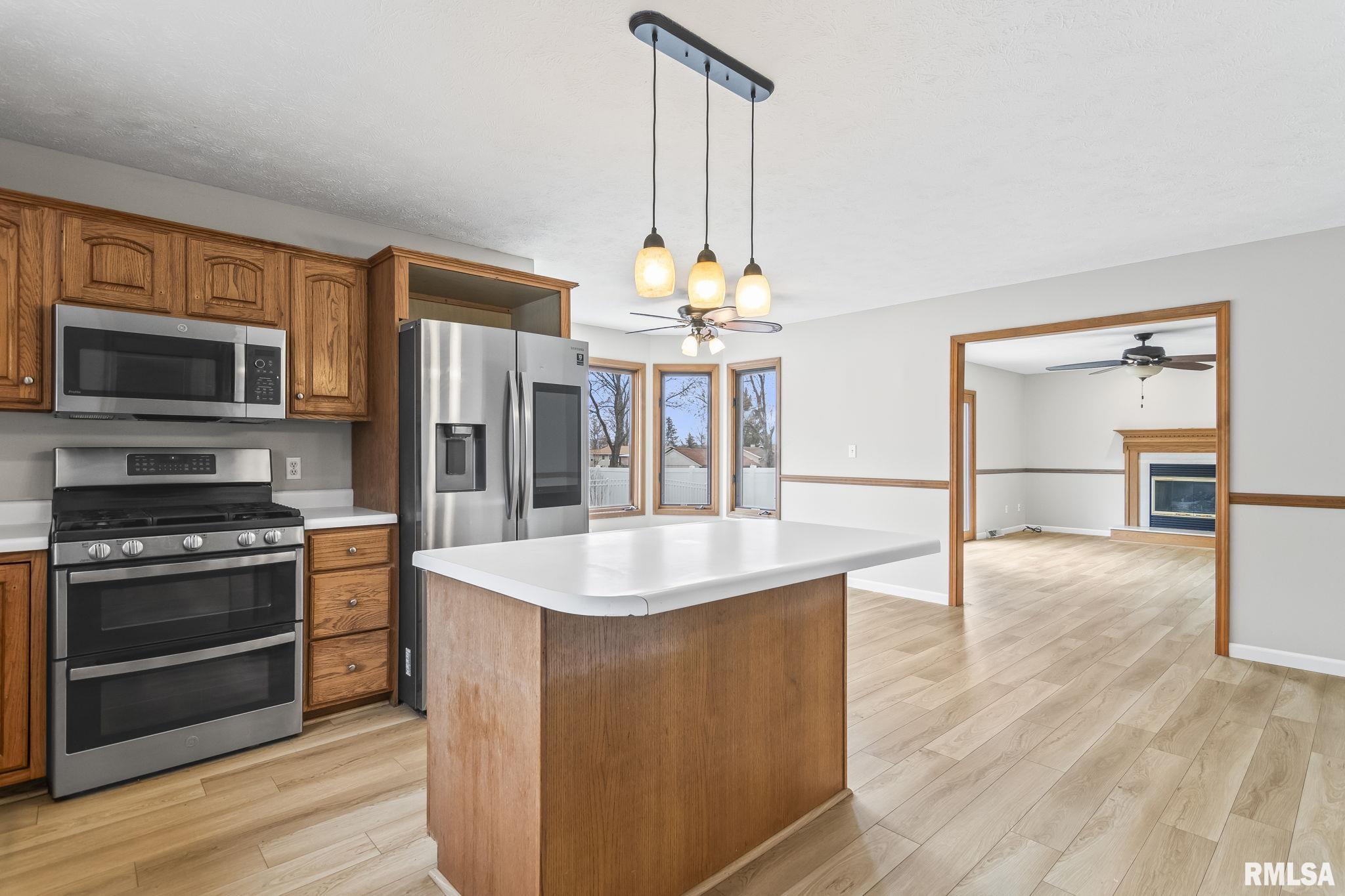 7 Brook Lane, Riverton, Illinois image 14