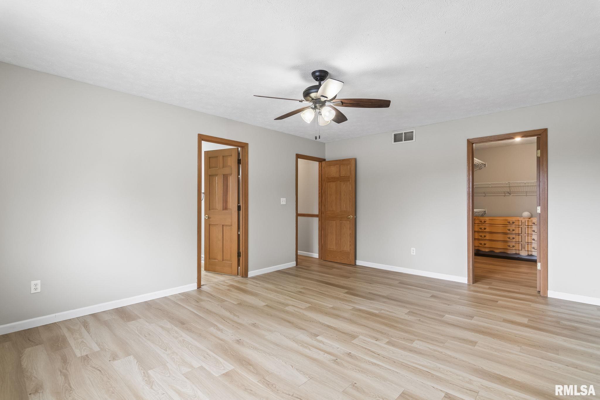 7 Brook Lane, Riverton, Illinois image 21