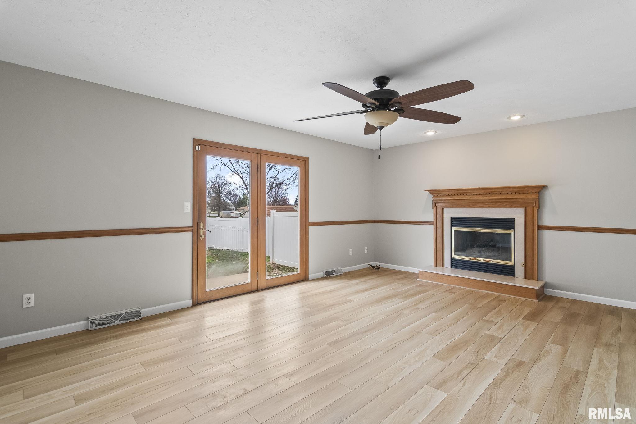 7 Brook Lane, Riverton, Illinois image 8