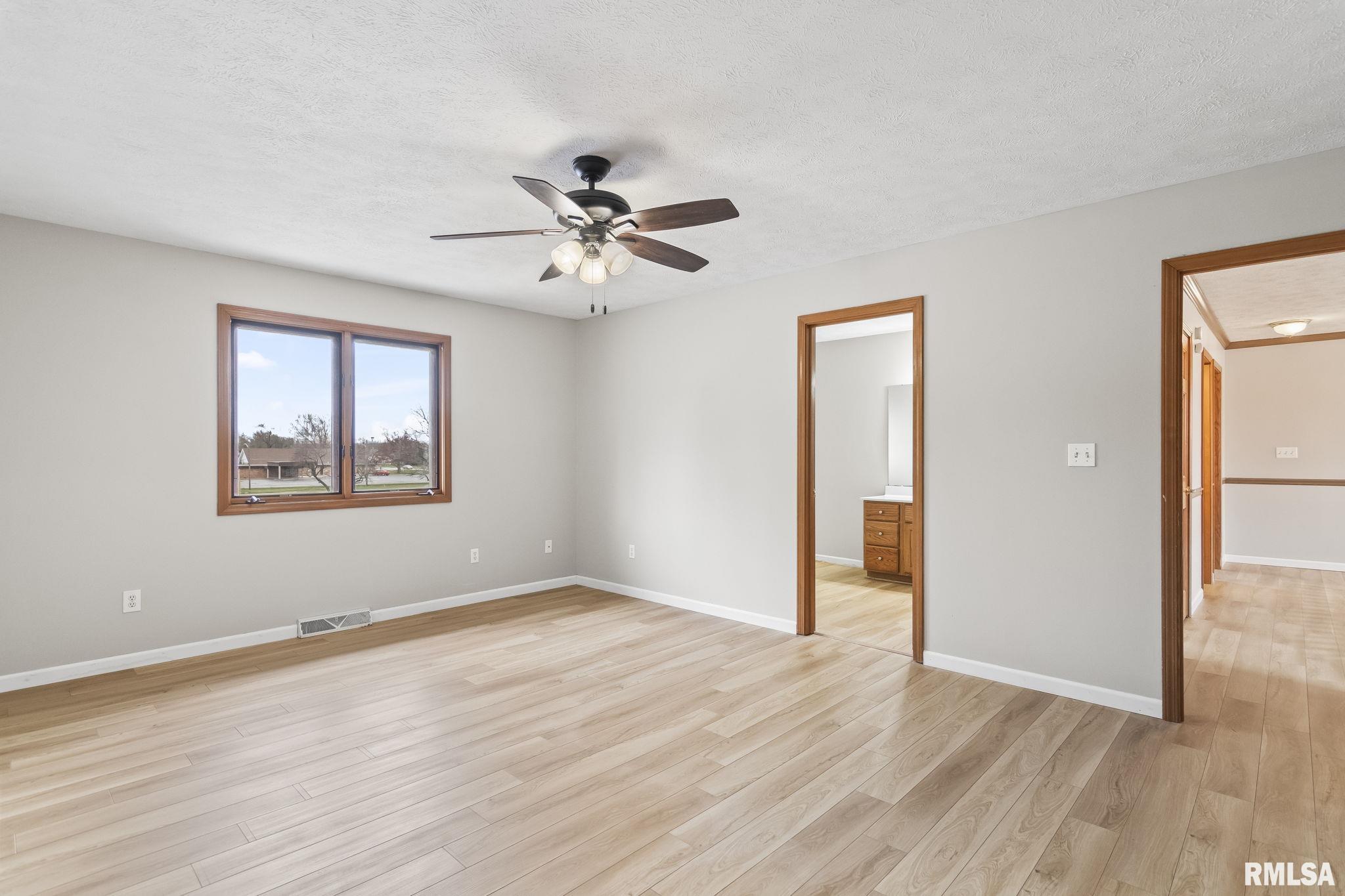 7 Brook Lane, Riverton, Illinois image 23