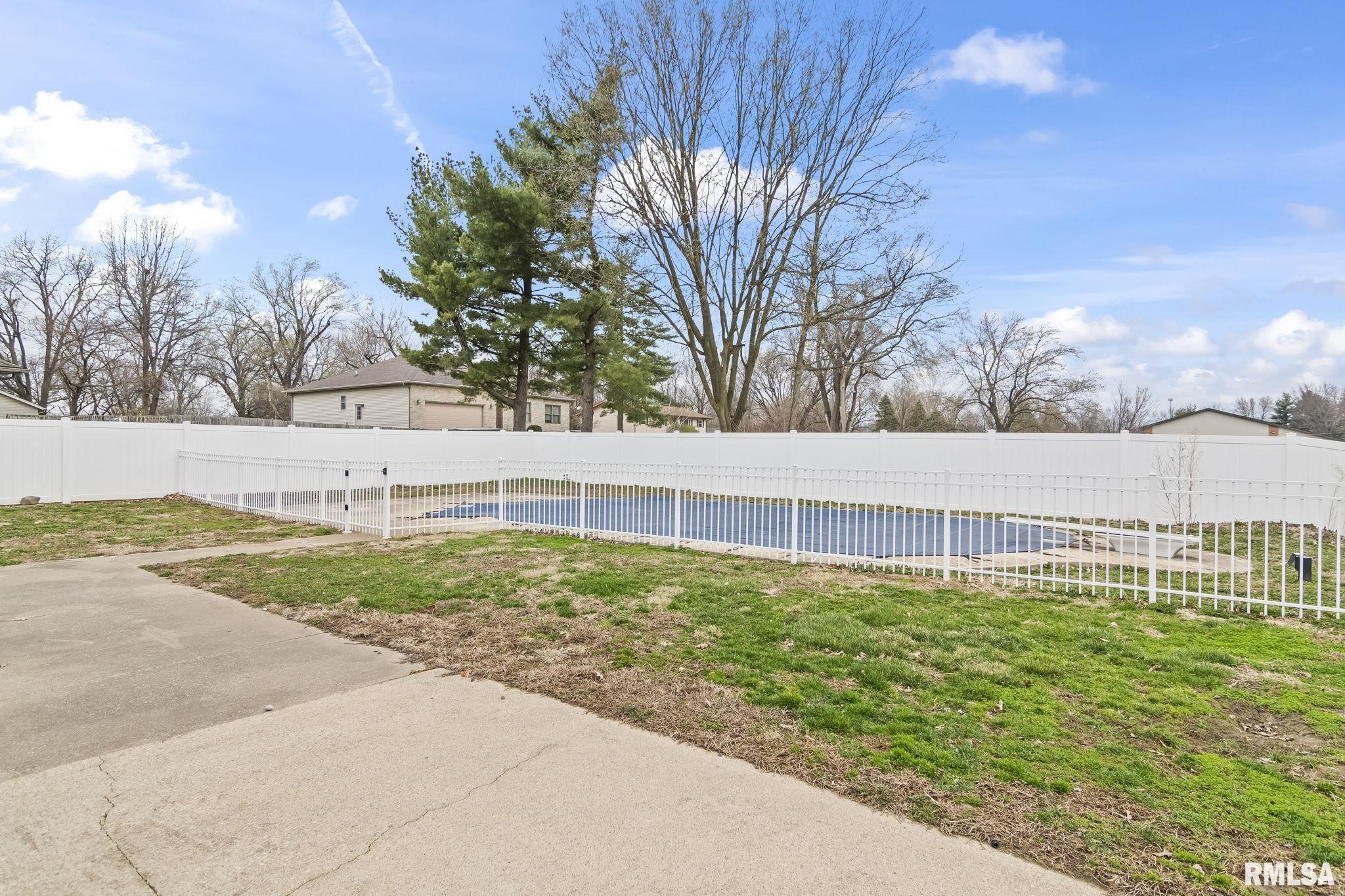 7 Brook Lane, Riverton, Illinois image 42