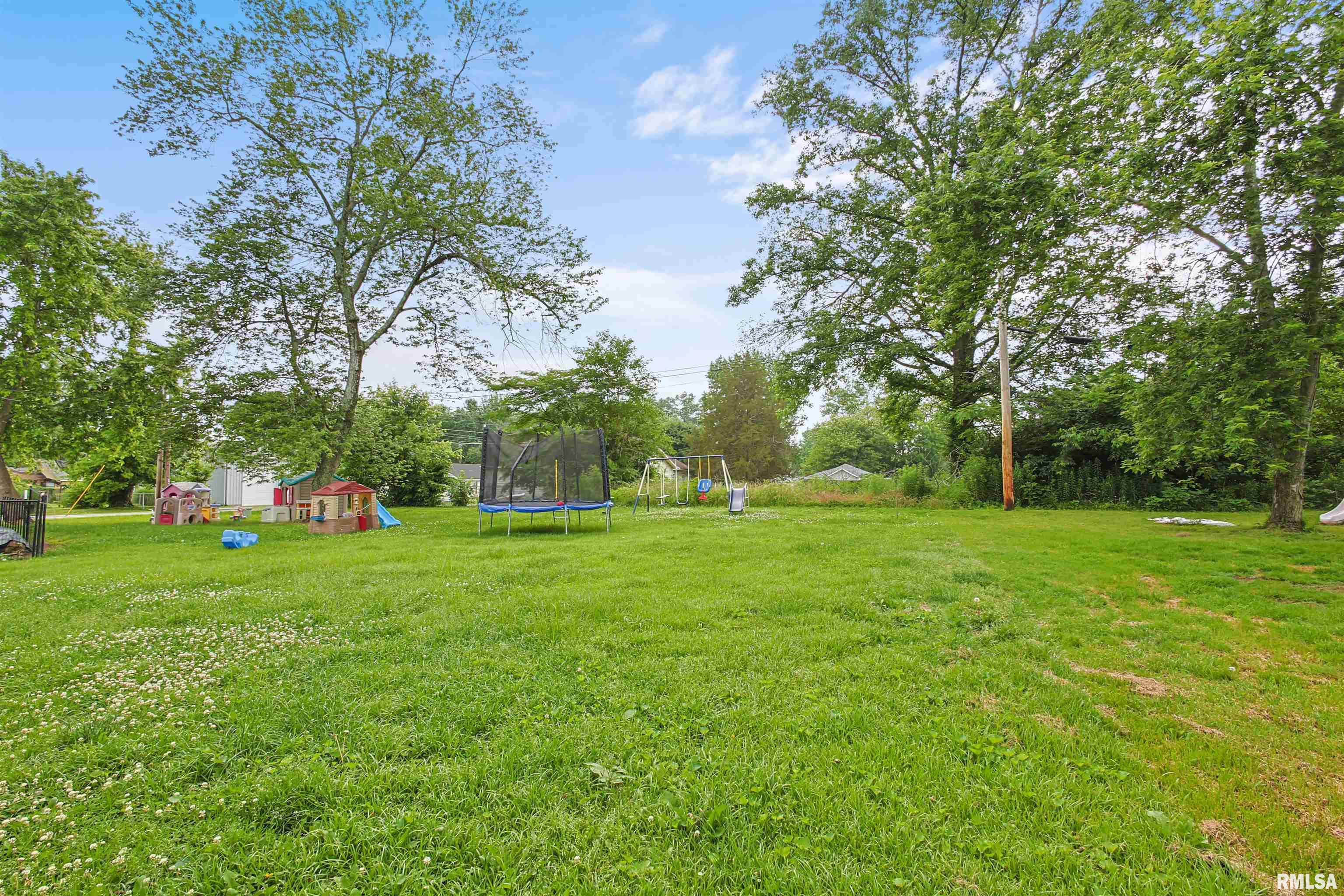 512 S Cherry Street, West Frankfort, Illinois image 14