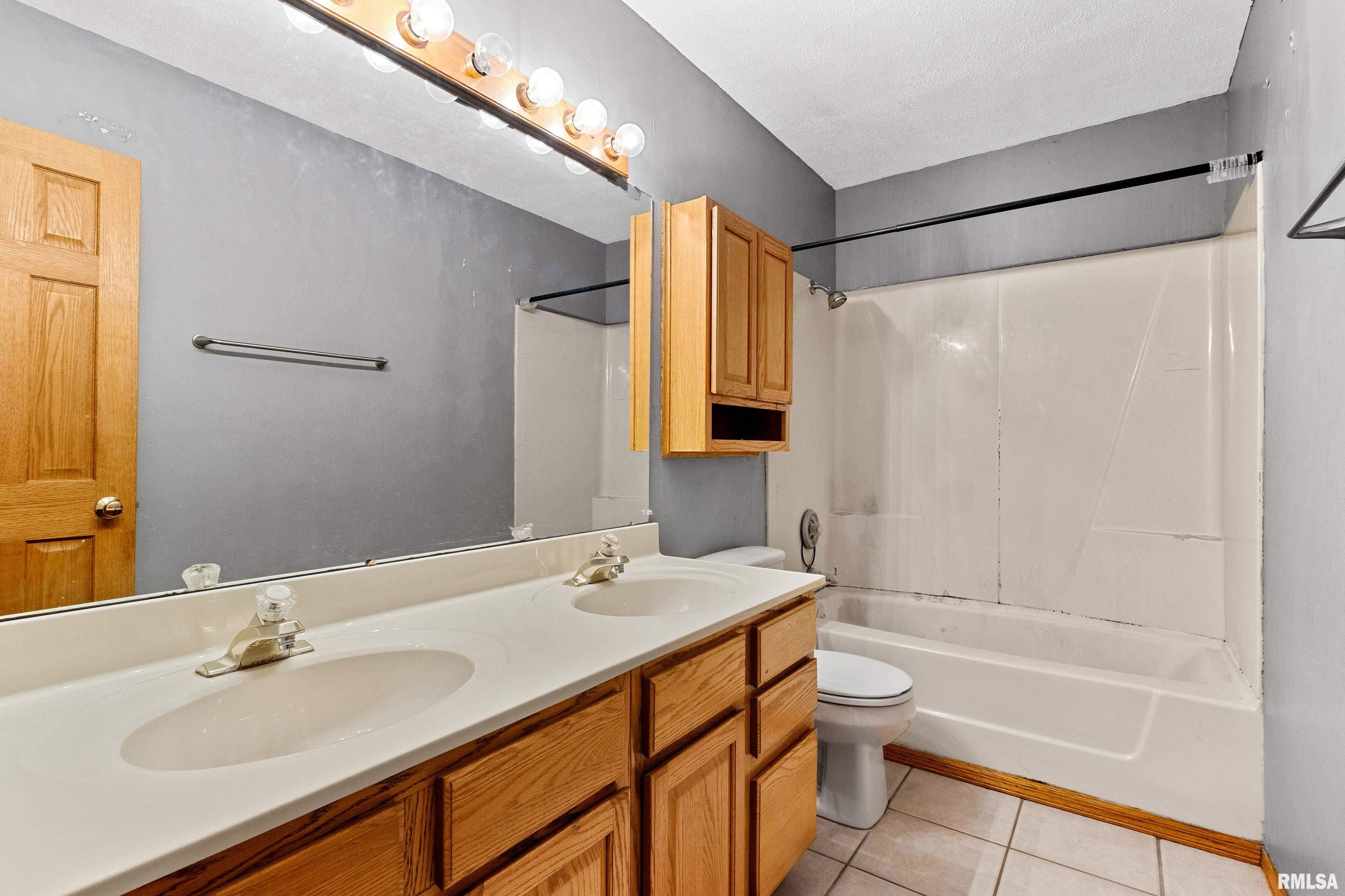 102 Herman Street, East Peoria, Illinois image 17