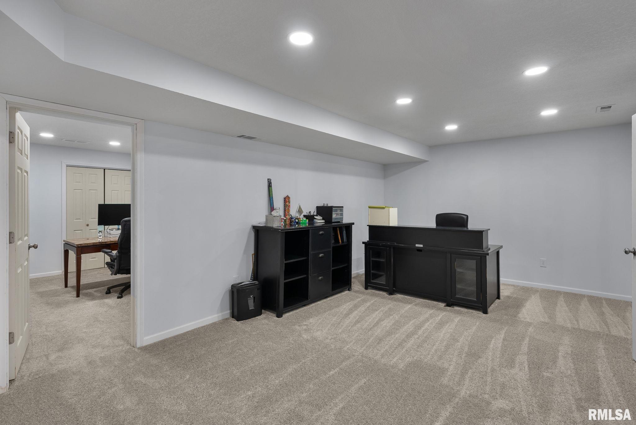 4620 Trails End Road, Bettendorf, Iowa image 43