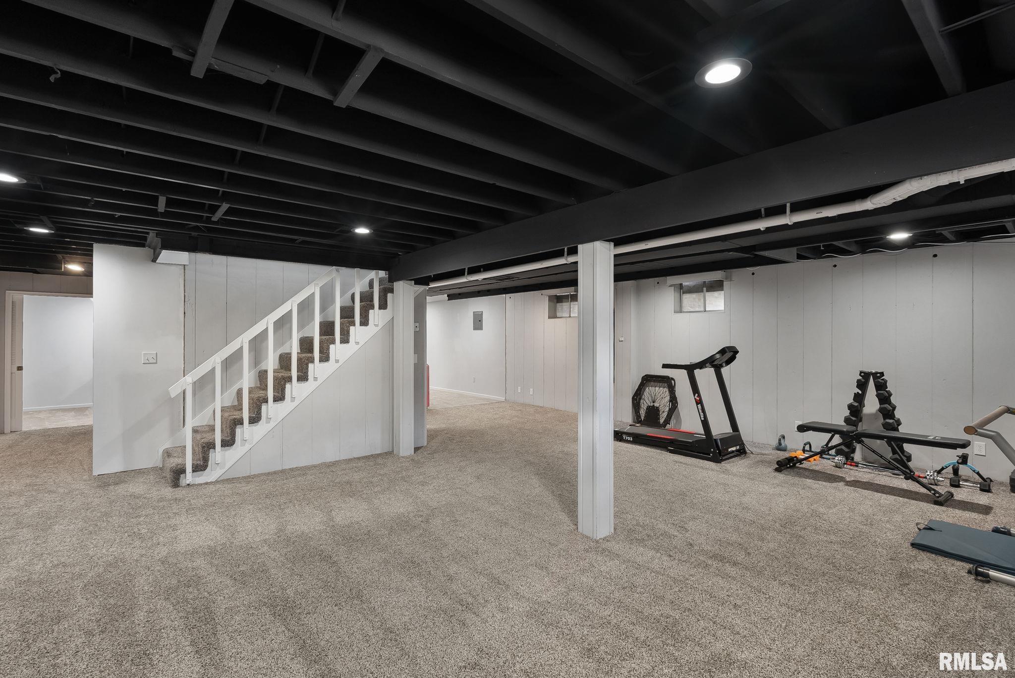 4620 Trails End Road, Bettendorf, Iowa image 39