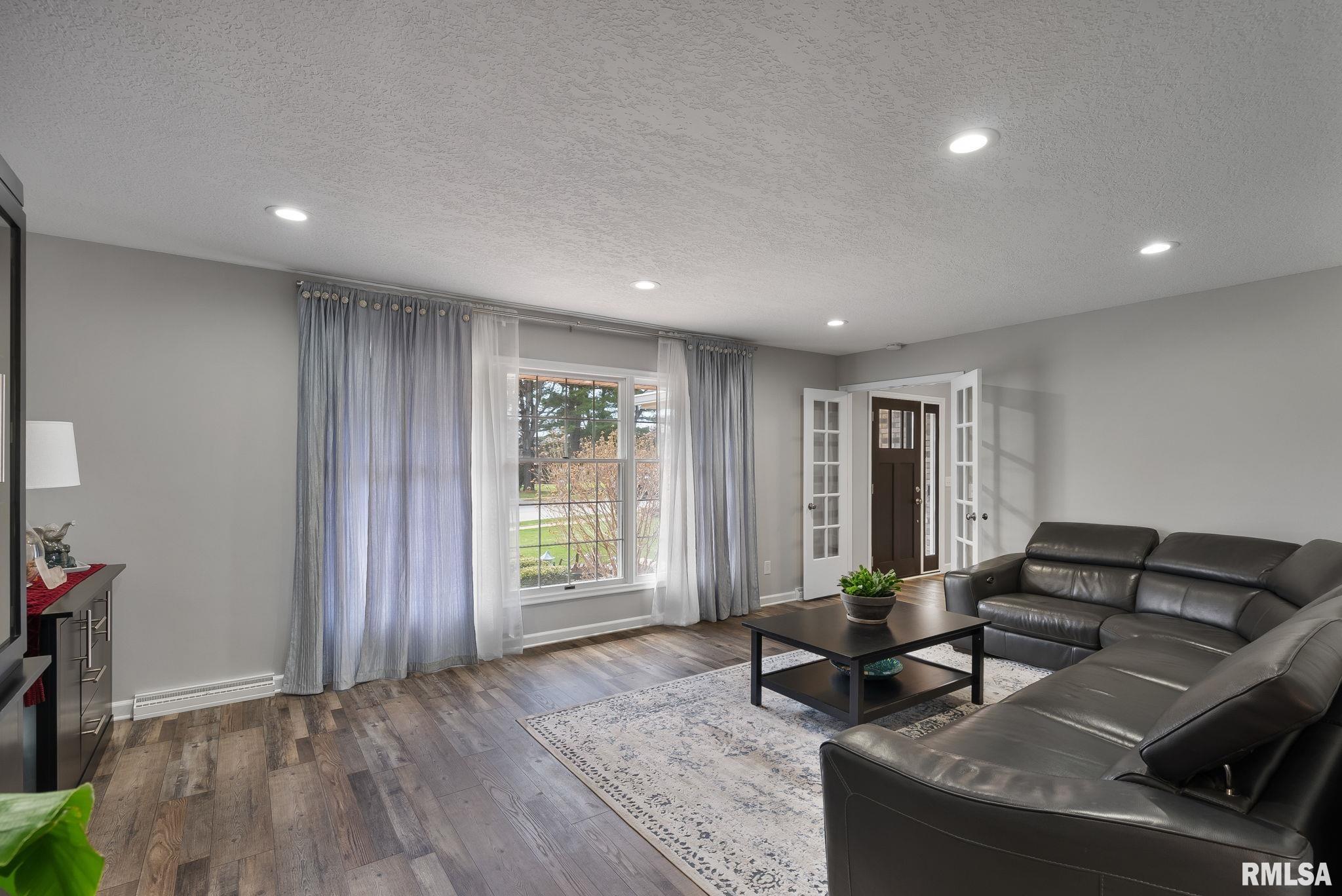 4620 Trails End Road, Bettendorf, Iowa image 6