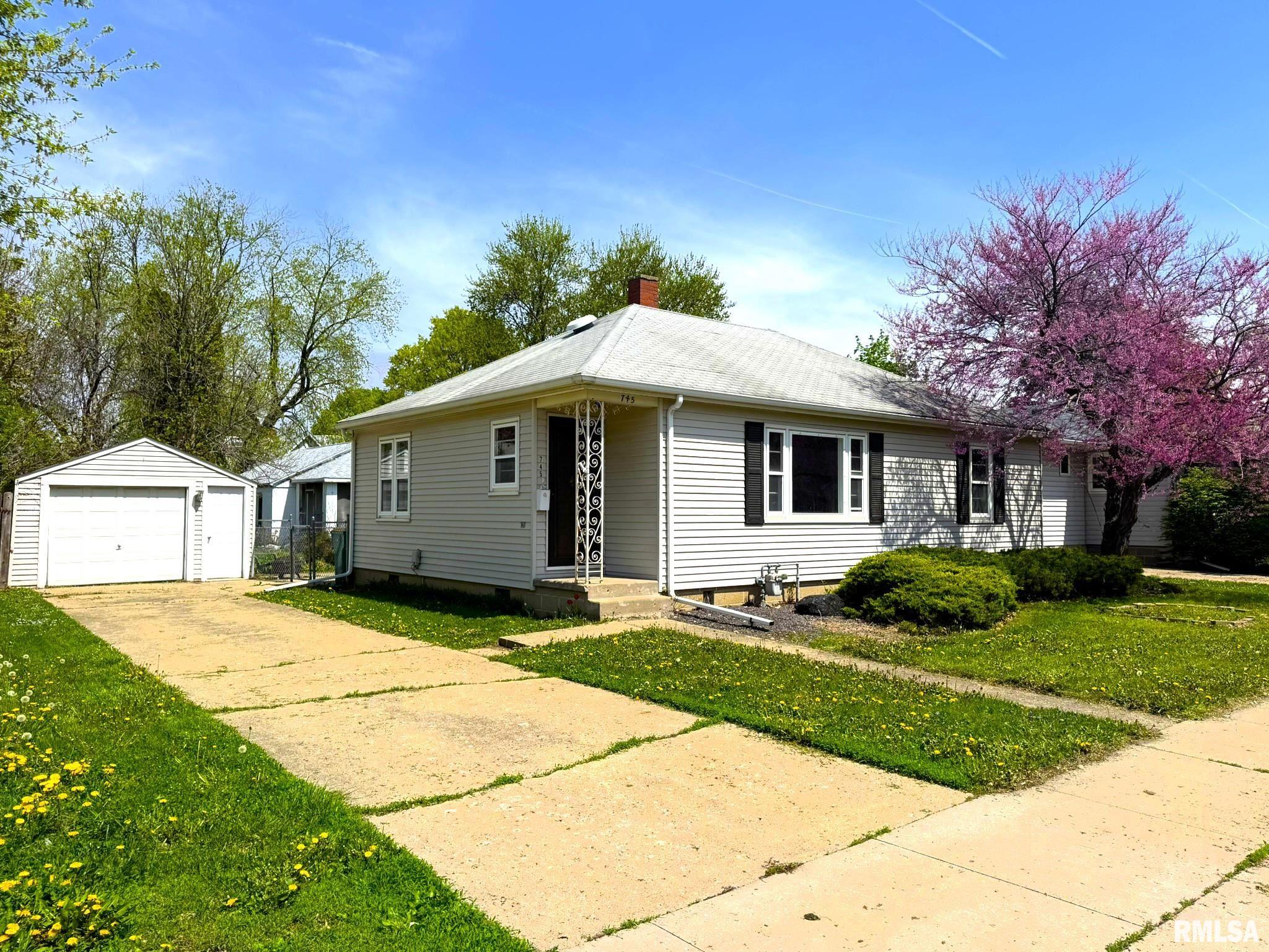745 E Fremont Street, Galesburg, Illinois image 3