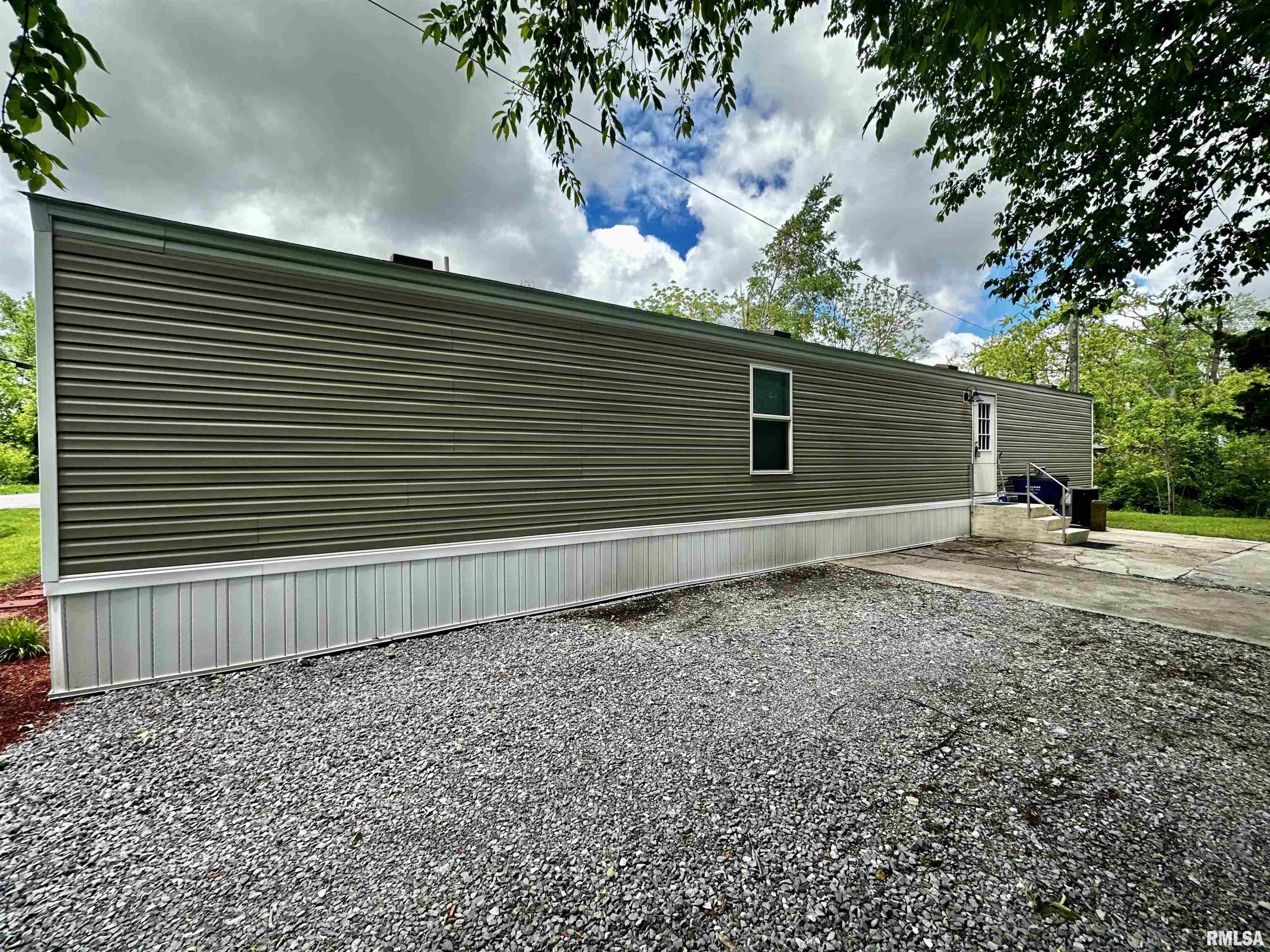 806 & 808 Boyd Street, Eldorado, Illinois image 3