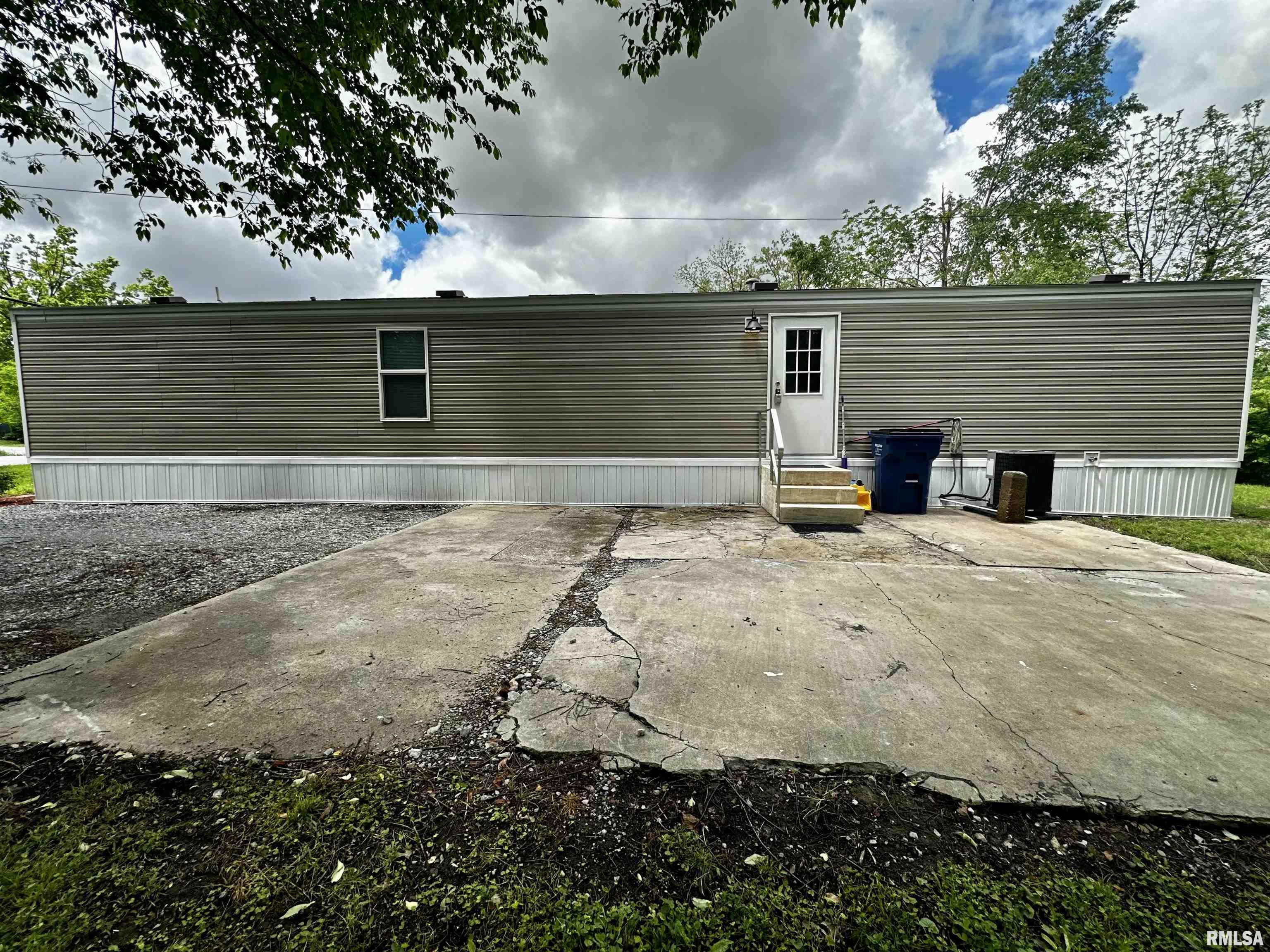 806 & 808 Boyd Street, Eldorado, Illinois image 15