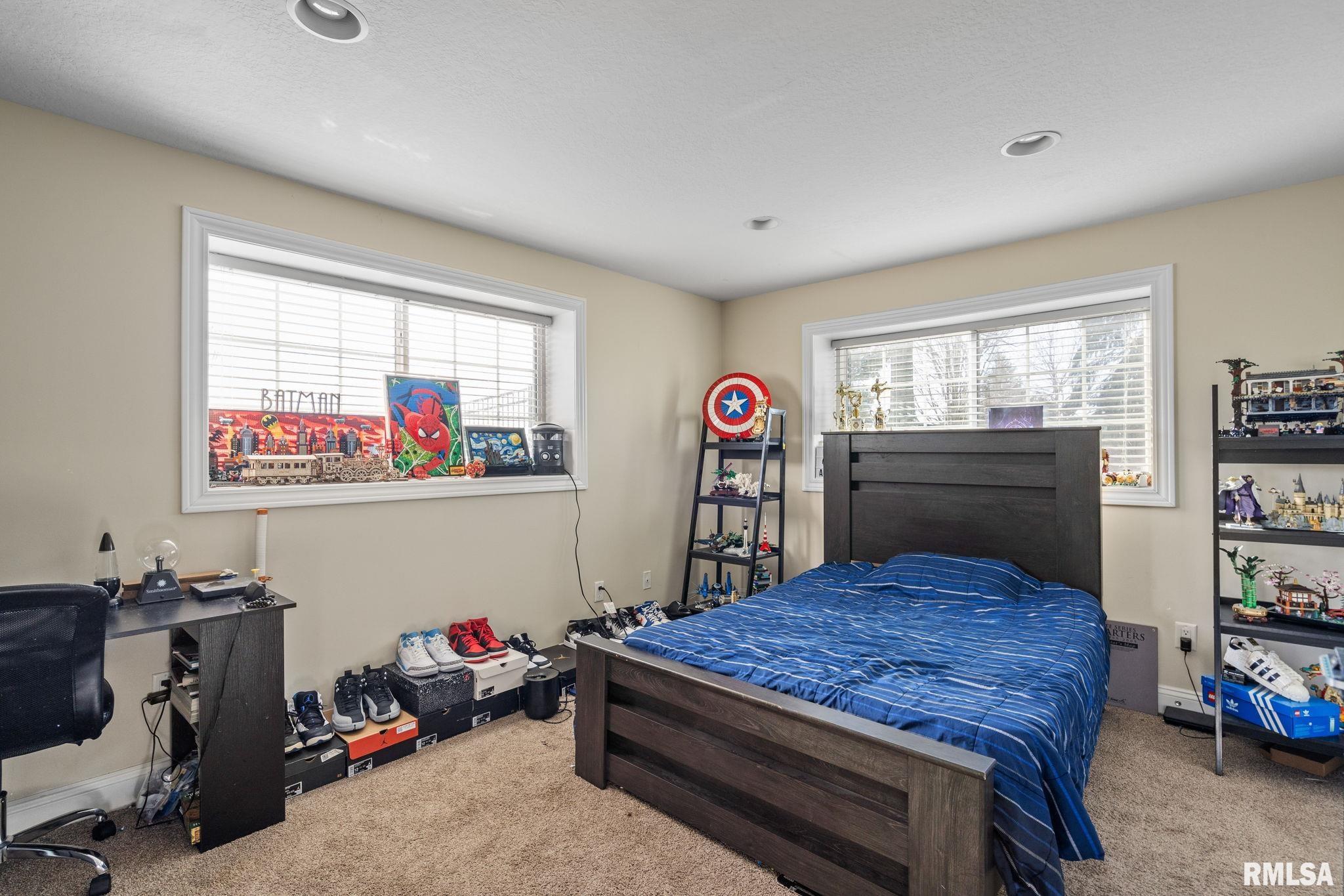 46 Cobblestone Lane, Le Claire, Iowa image 31