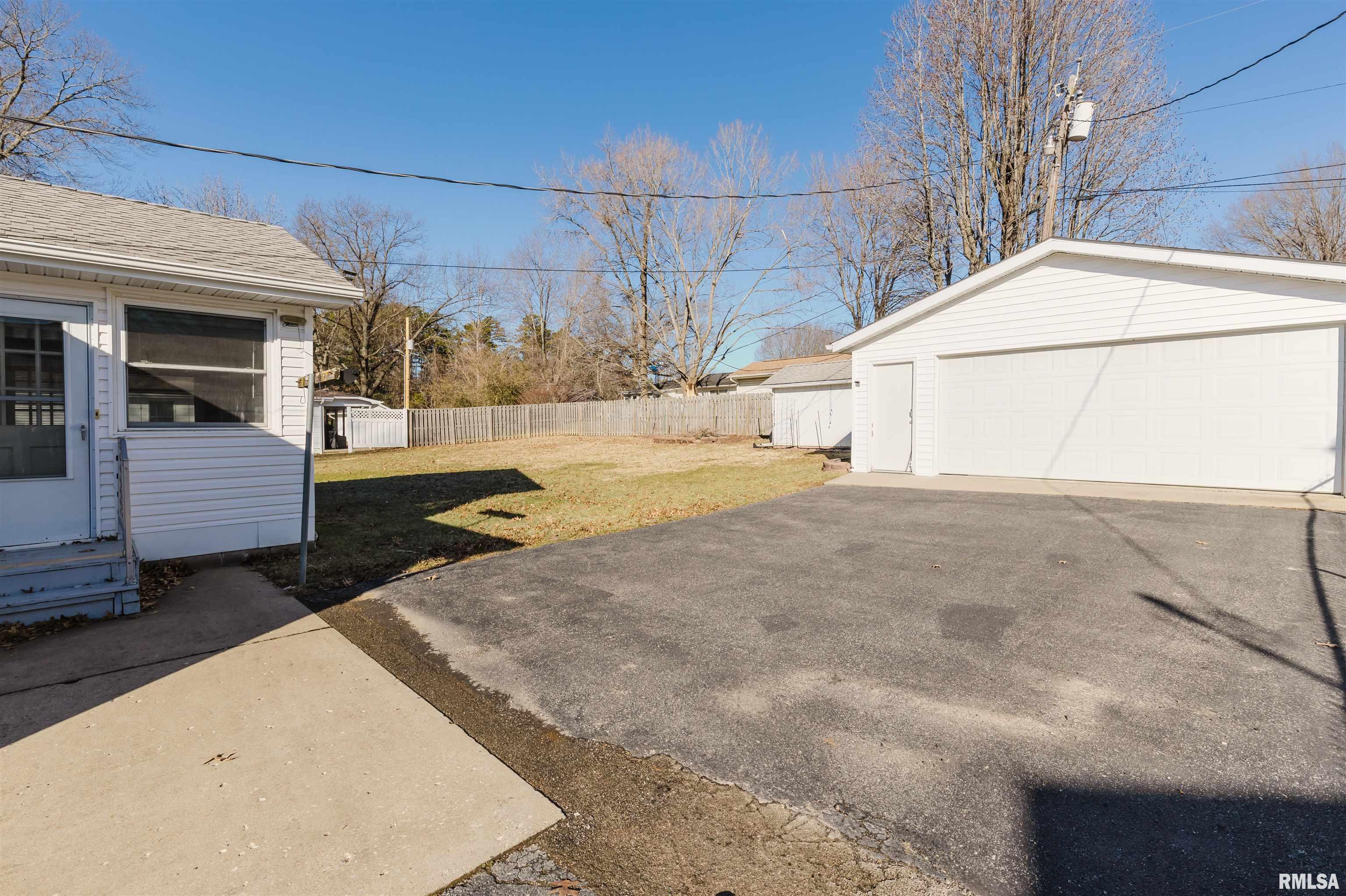 1906 Julianne Drive, Marion, Illinois image 8