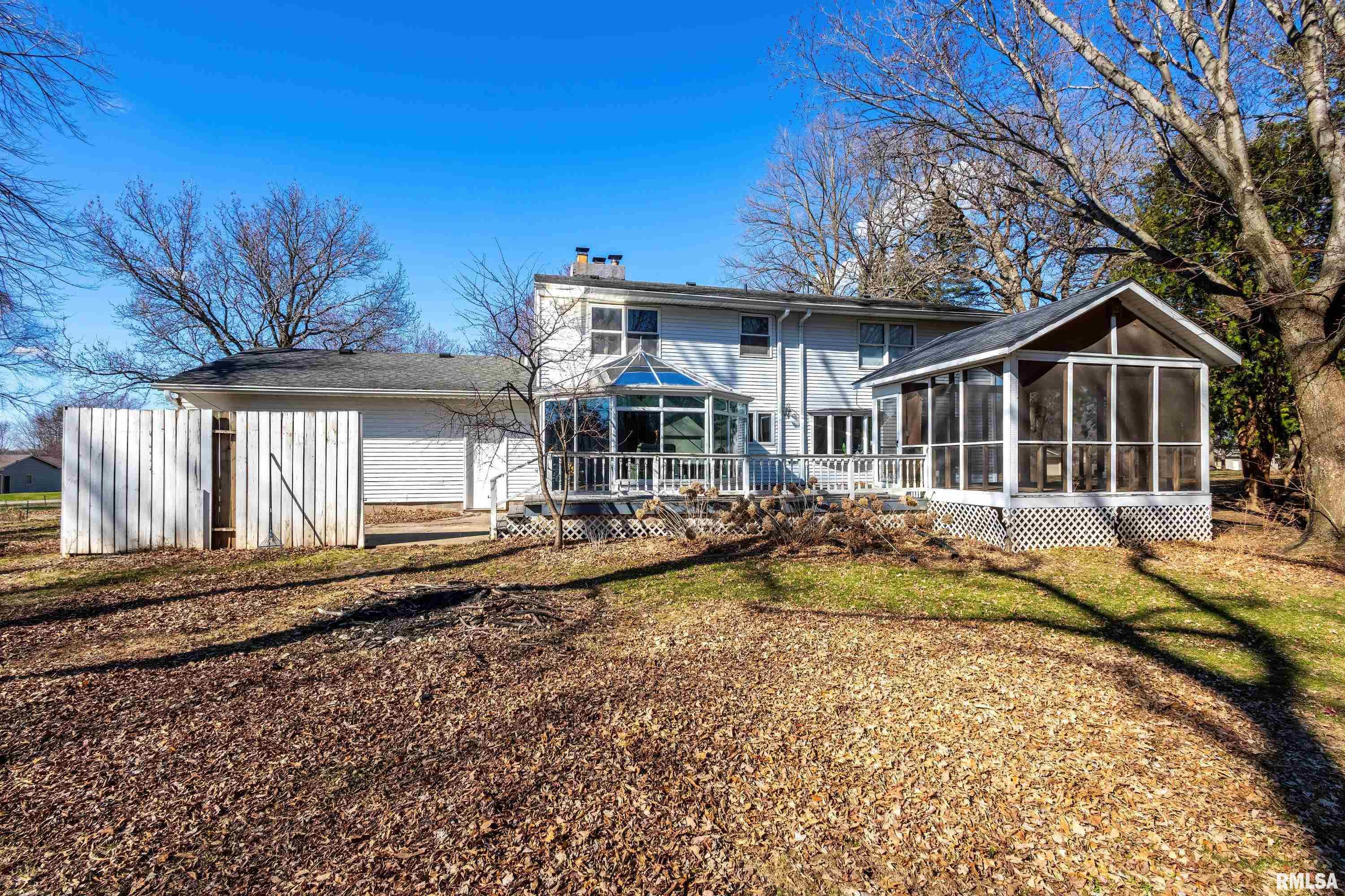 8 Timberlane Drive, Geneseo, Illinois image 2