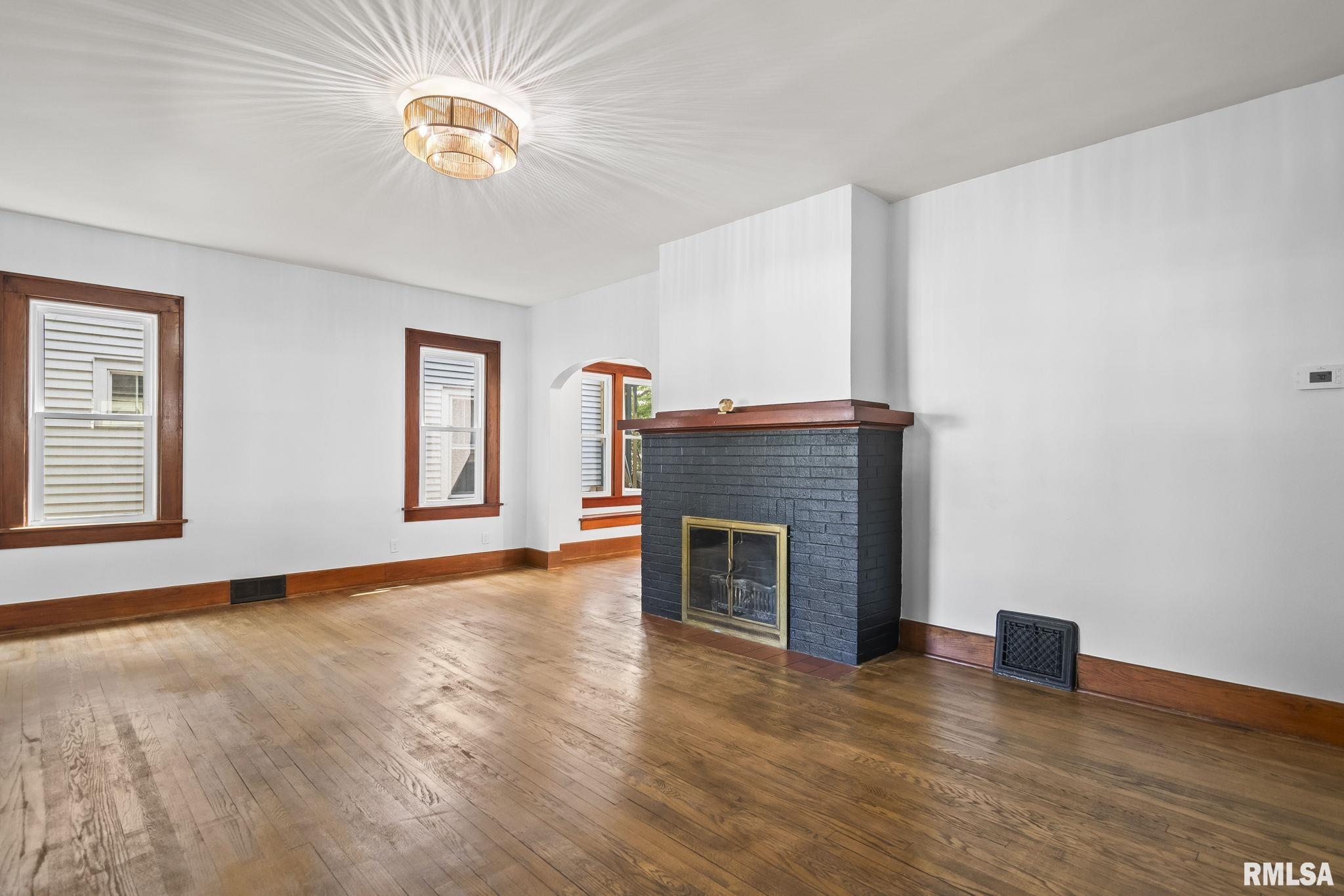 833 S State Street, Springfield, Illinois image 9