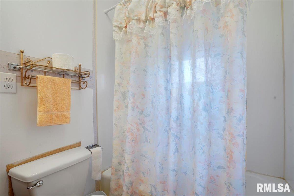 444 S Emmett Street, Virden, Illinois image 9
