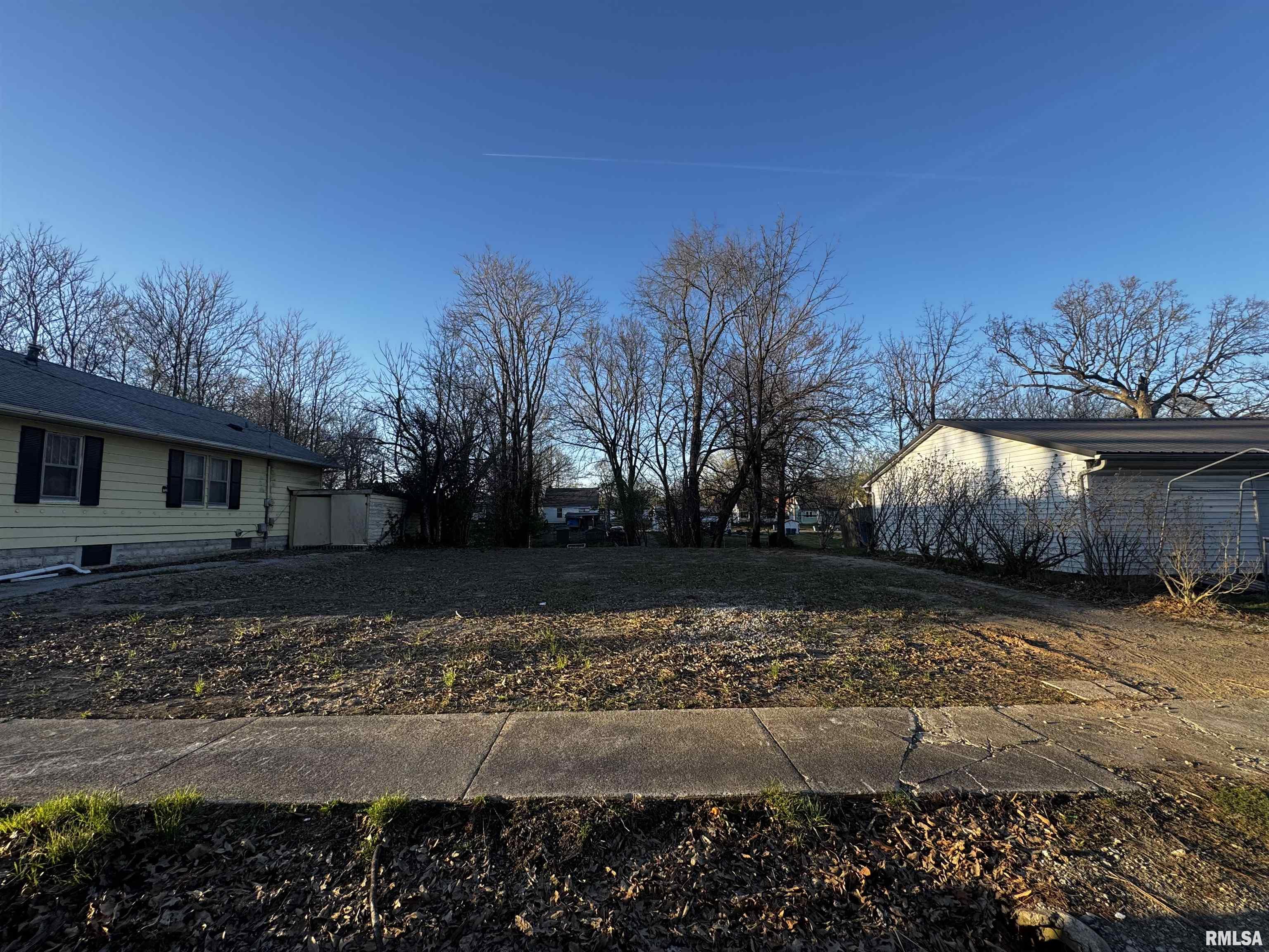 Photo 1 of 4 — 2418 COLLEGE Street, Mt Vernon, IL 62864