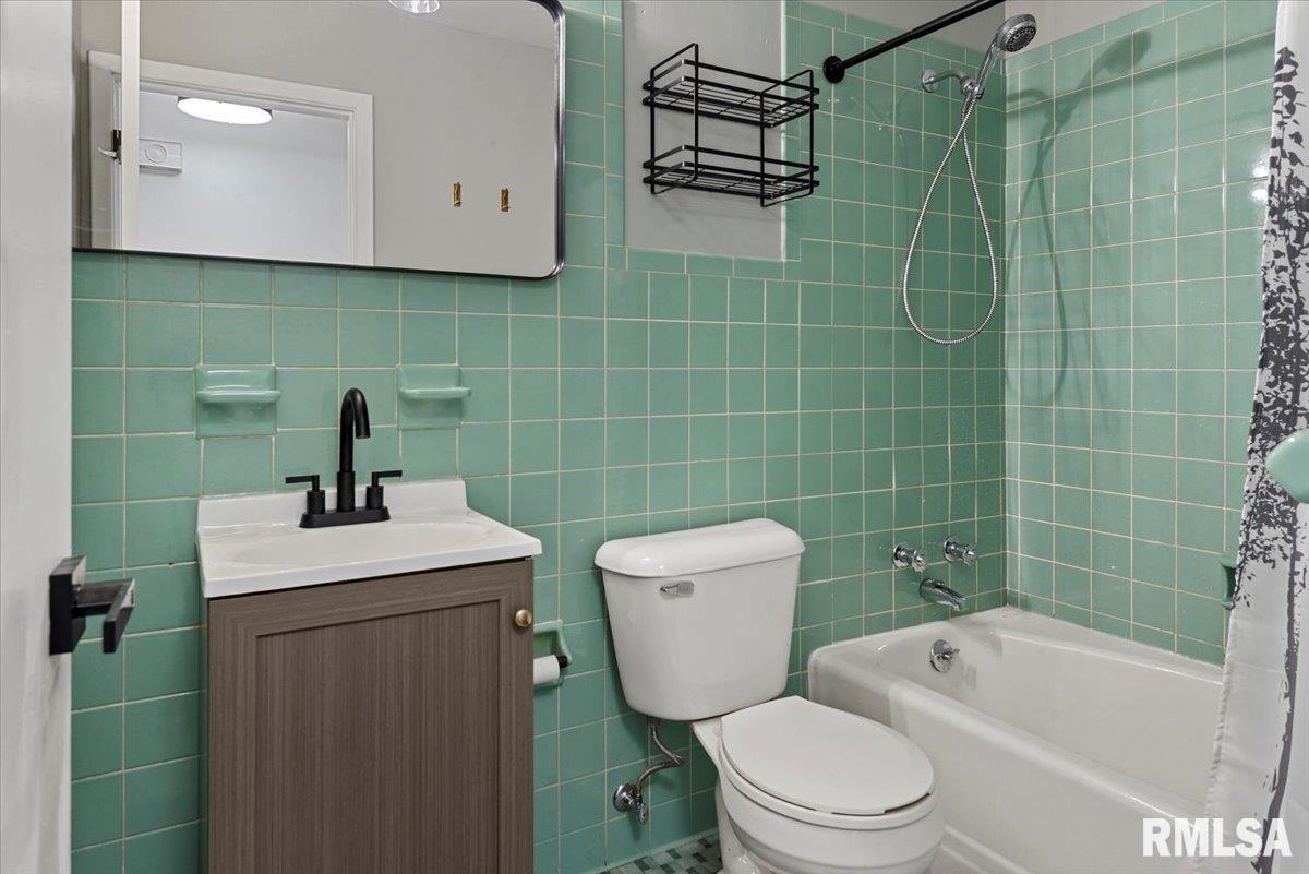 2417 Parkview Drive, Springfield, Illinois image 14