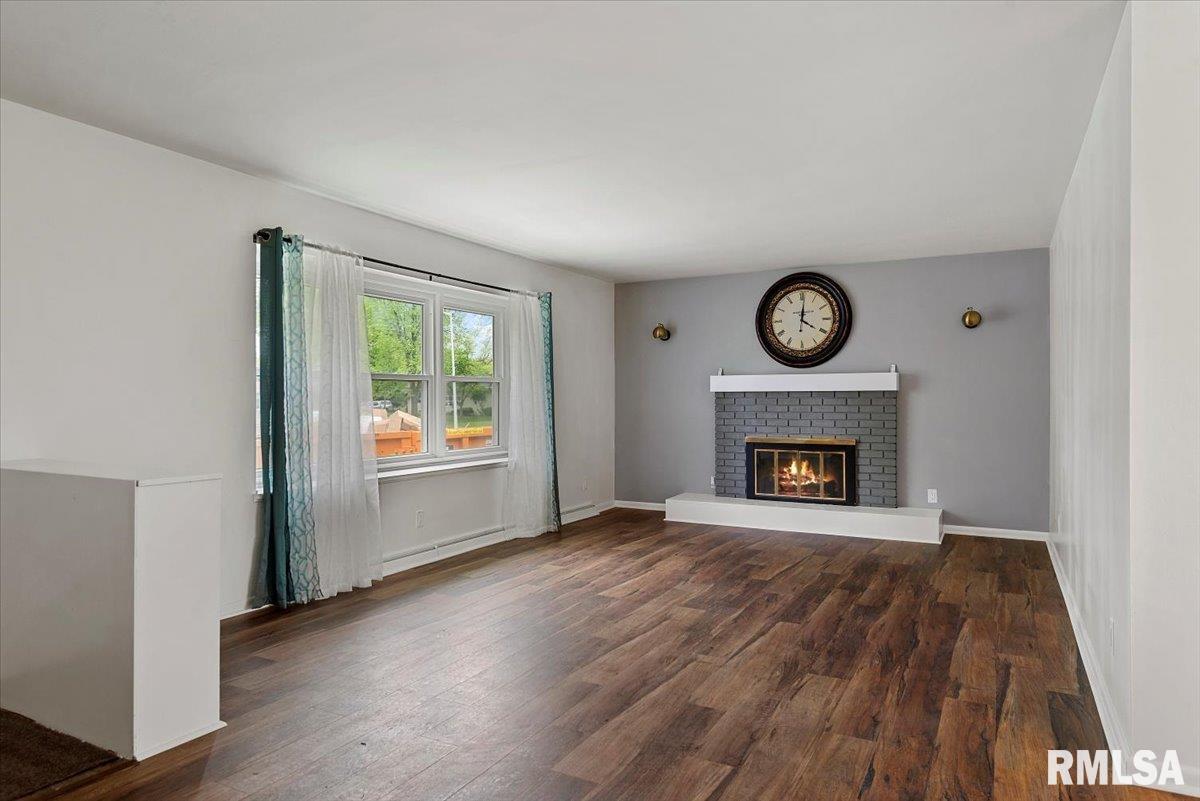 2417 Parkview Drive, Springfield, Illinois image 4