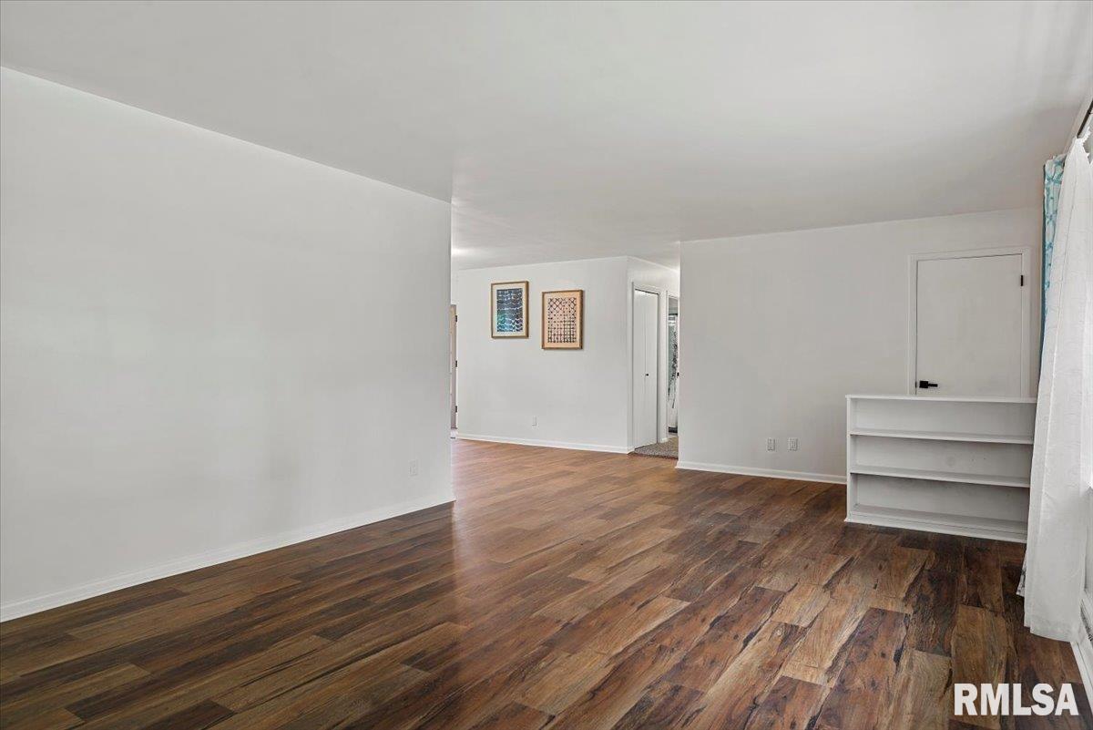 2417 Parkview Drive, Springfield, Illinois image 3