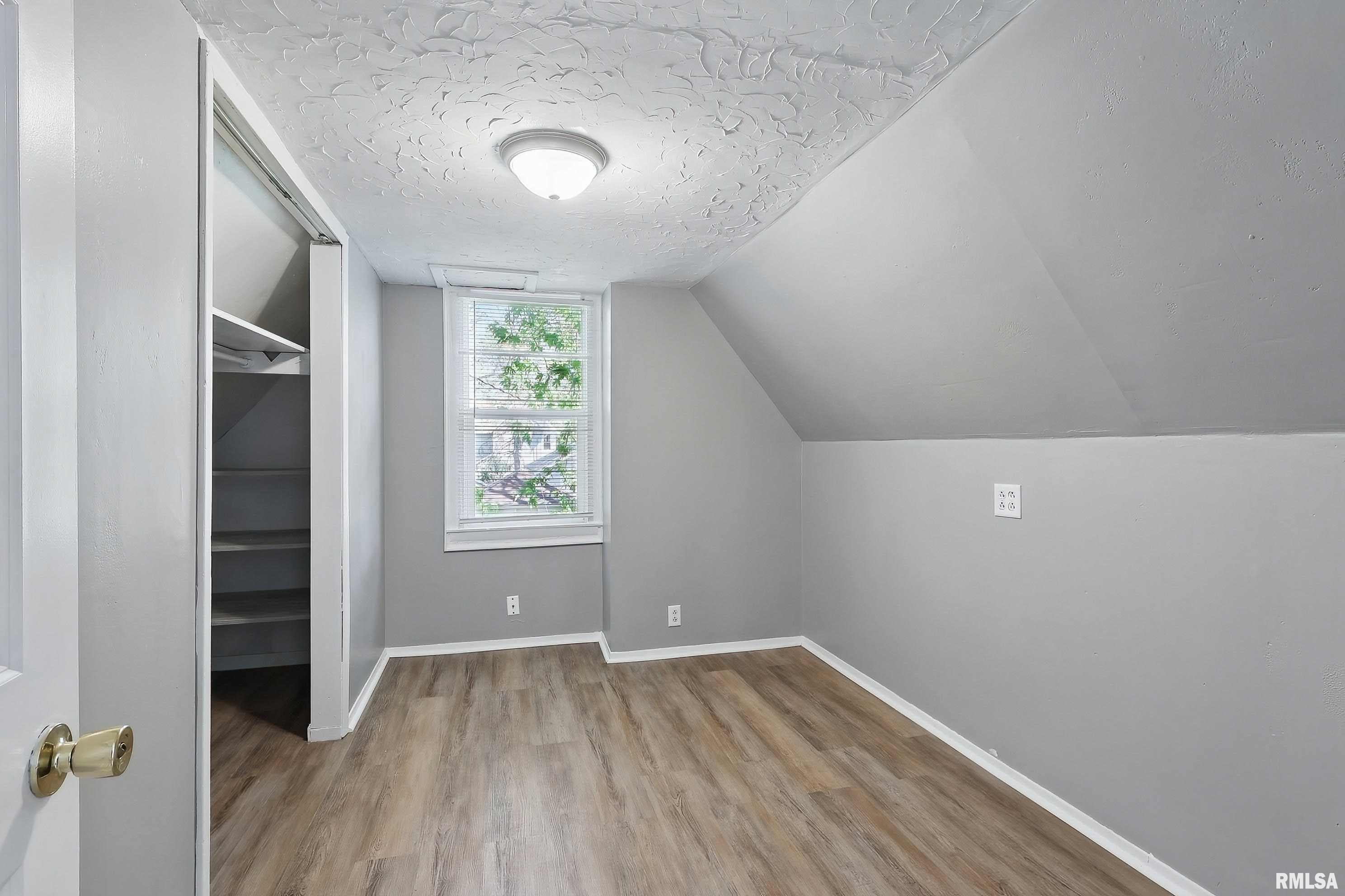 412 E 15th Street, Davenport, Iowa image 18