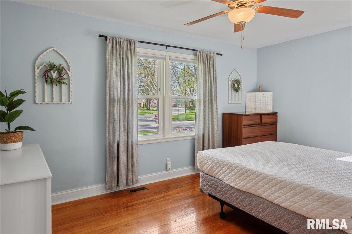 2104 Parkview Drive, Springfield, Illinois image 13