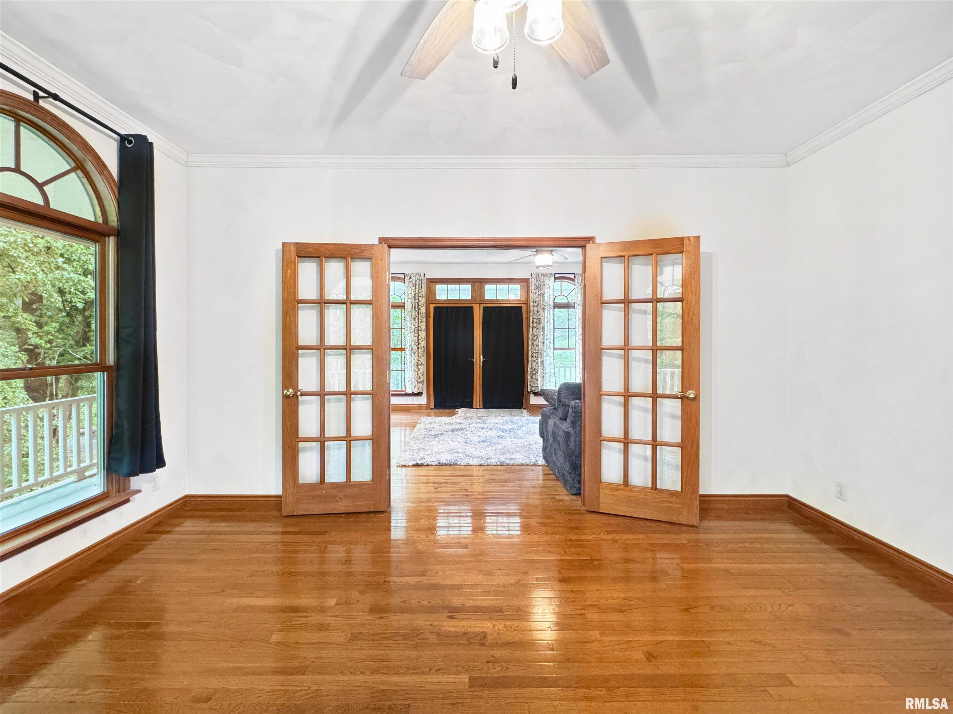 206 Windsor Drive, Germantown Hills, Illinois image 32