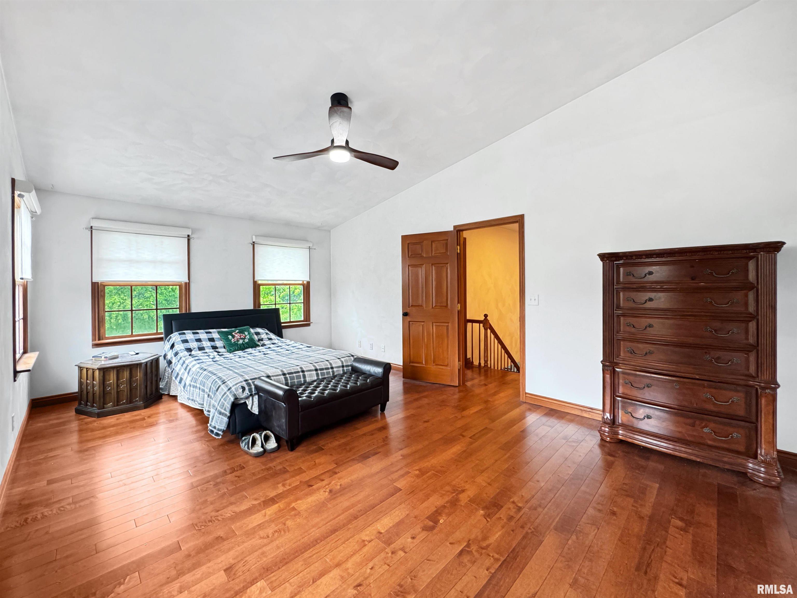 206 Windsor Drive, Germantown Hills, Illinois image 17