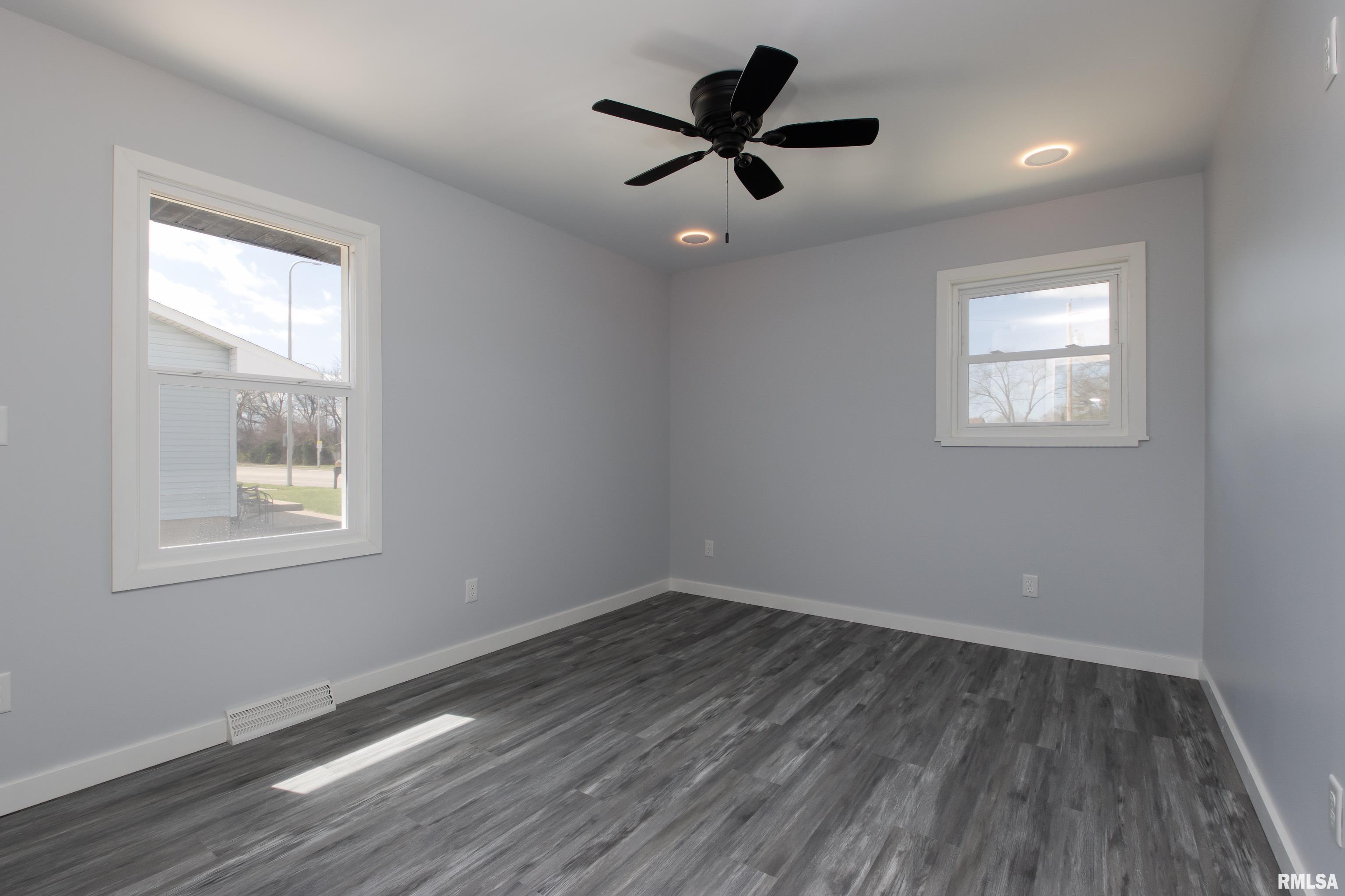 2724 N Sterling Avenue, Peoria, Illinois image 22