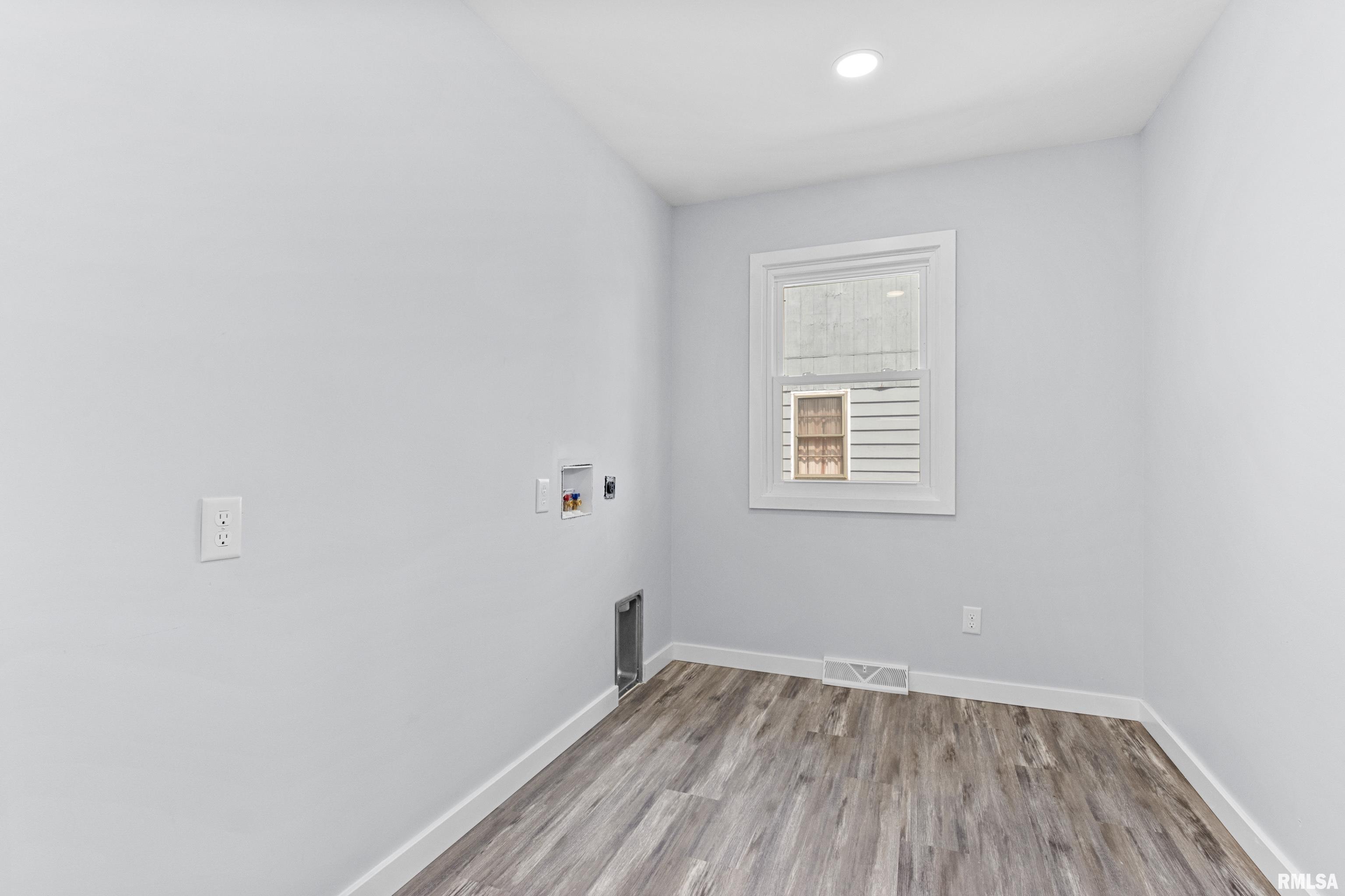 2724 N Sterling Avenue, Peoria, Illinois image 15