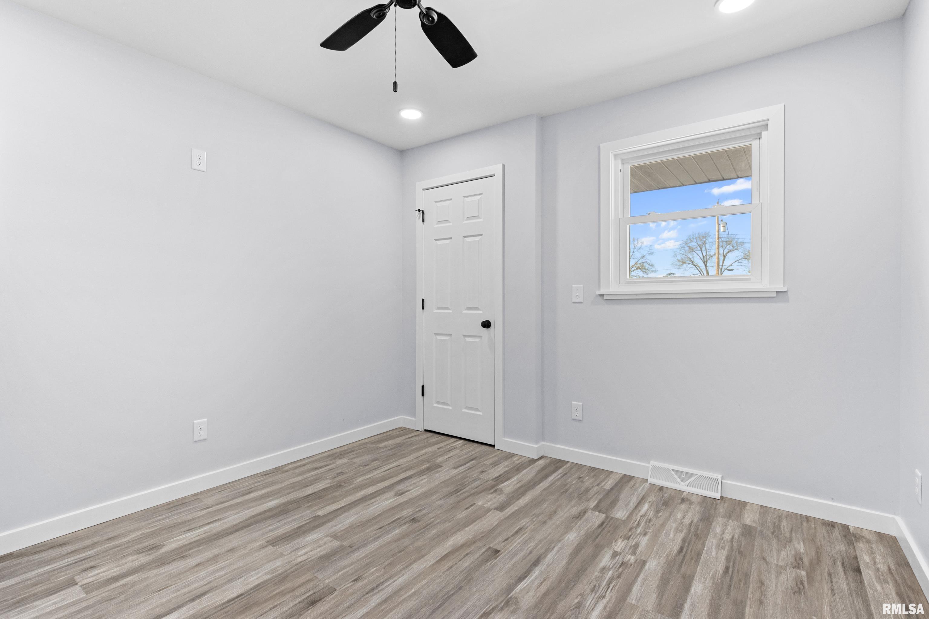 2724 N Sterling Avenue, Peoria, Illinois image 18