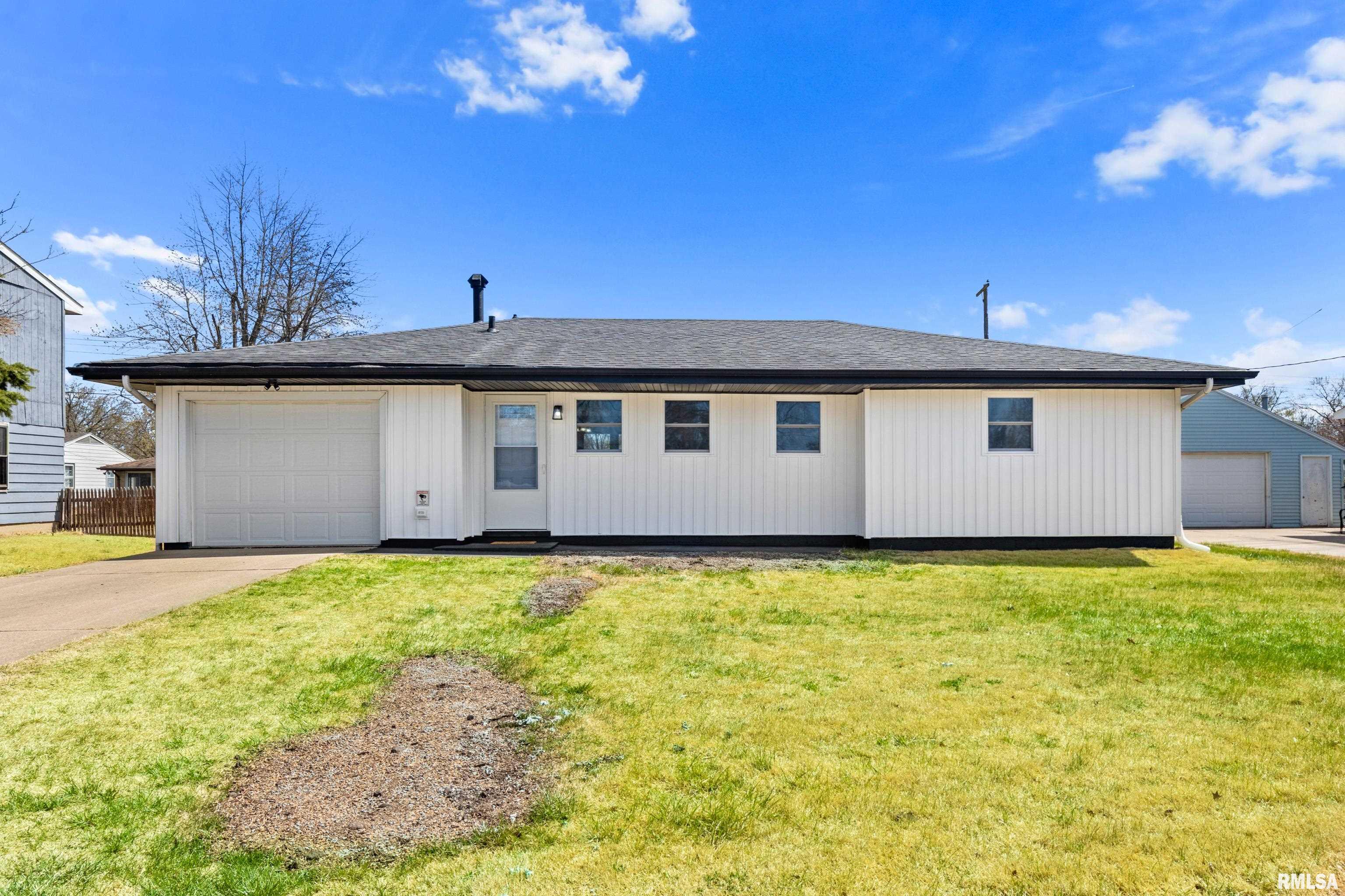 2724 N Sterling Avenue, Peoria, Illinois image 1