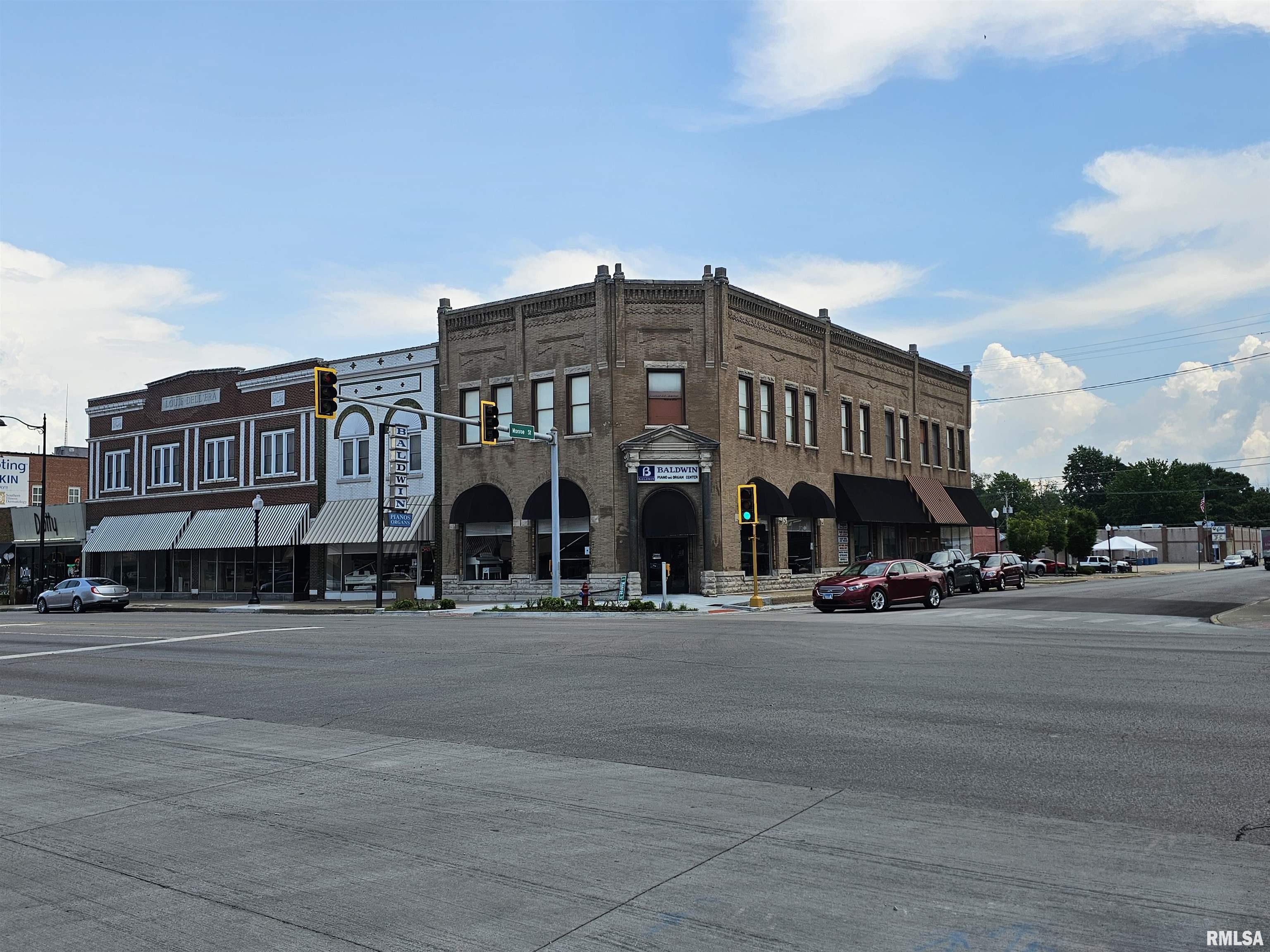 Photo 1 of 59 — 200 N PARK Avenue, Herrin, IL 62948