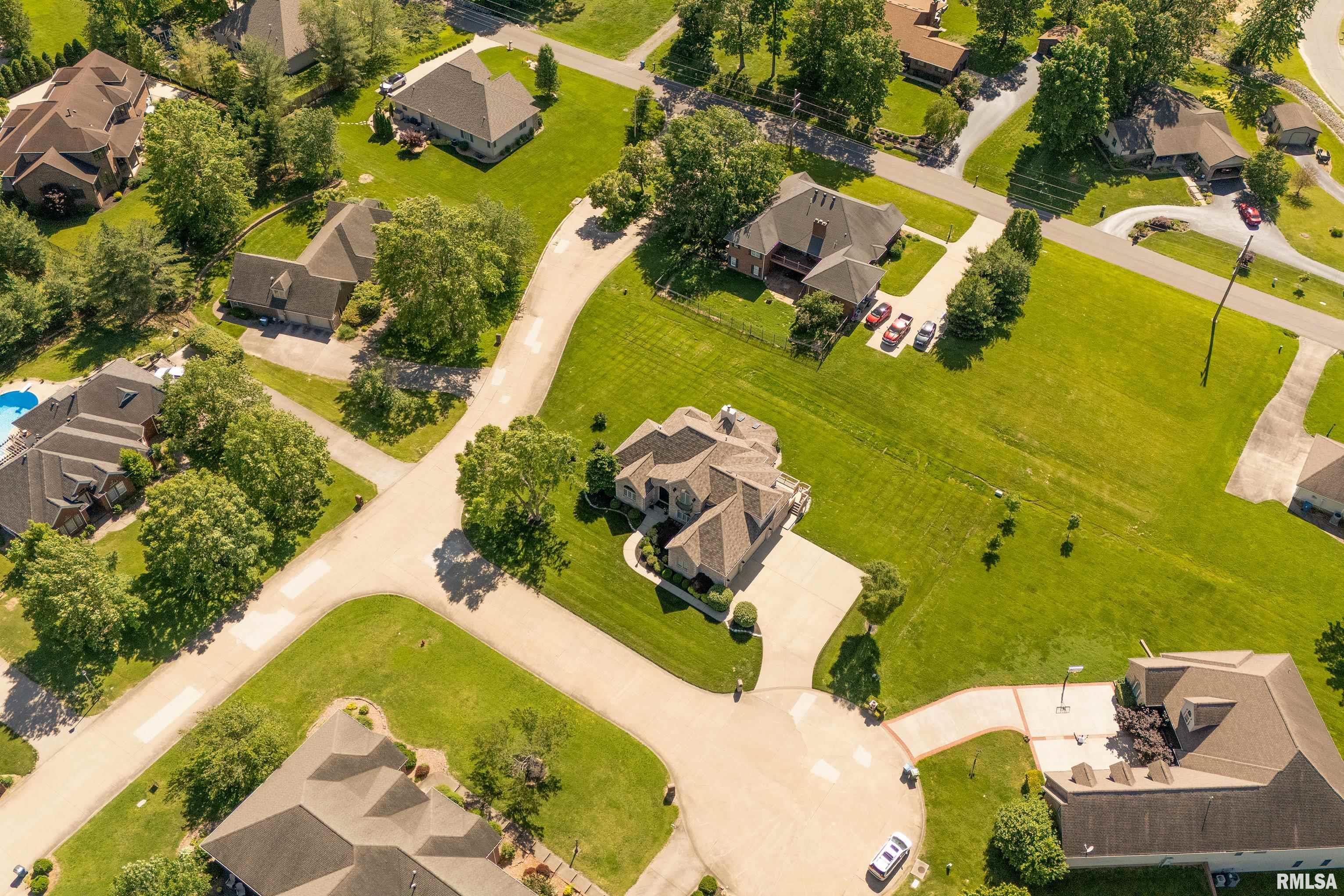 1302 Collins Lane, Marion, Illinois image 11