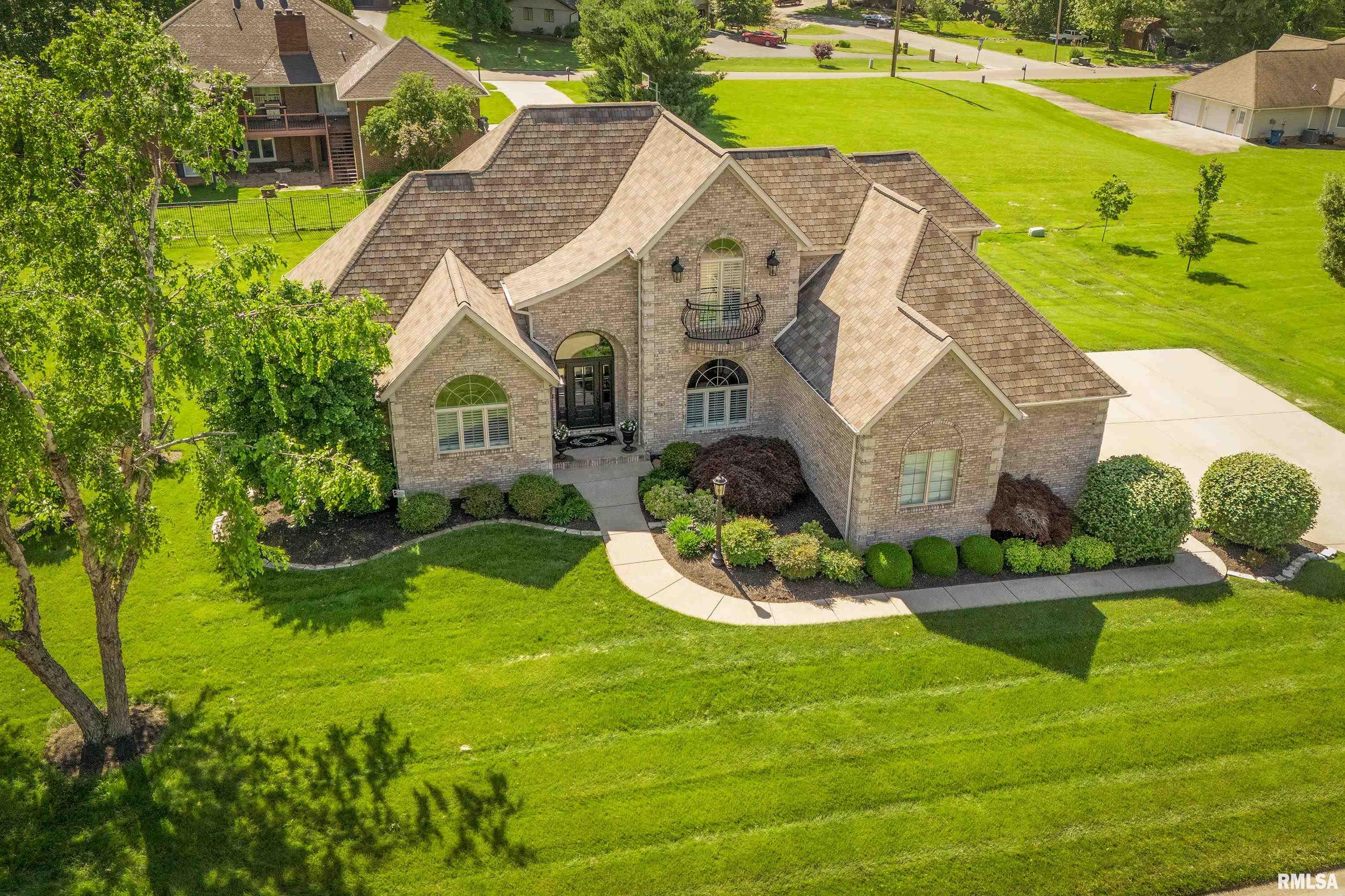 1302 Collins Lane, Marion, Illinois image 1