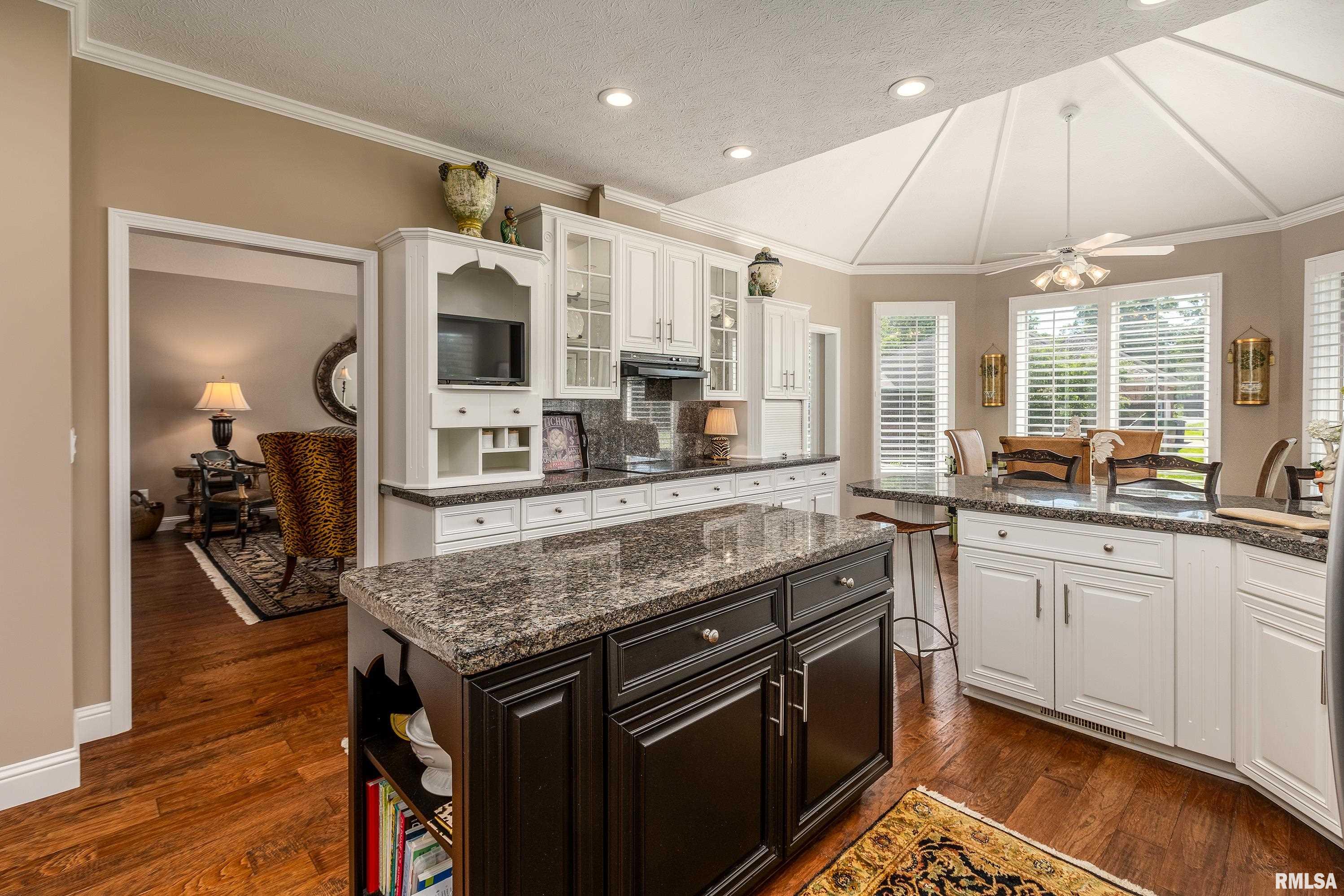 1302 Collins Lane, Marion, Illinois image 36