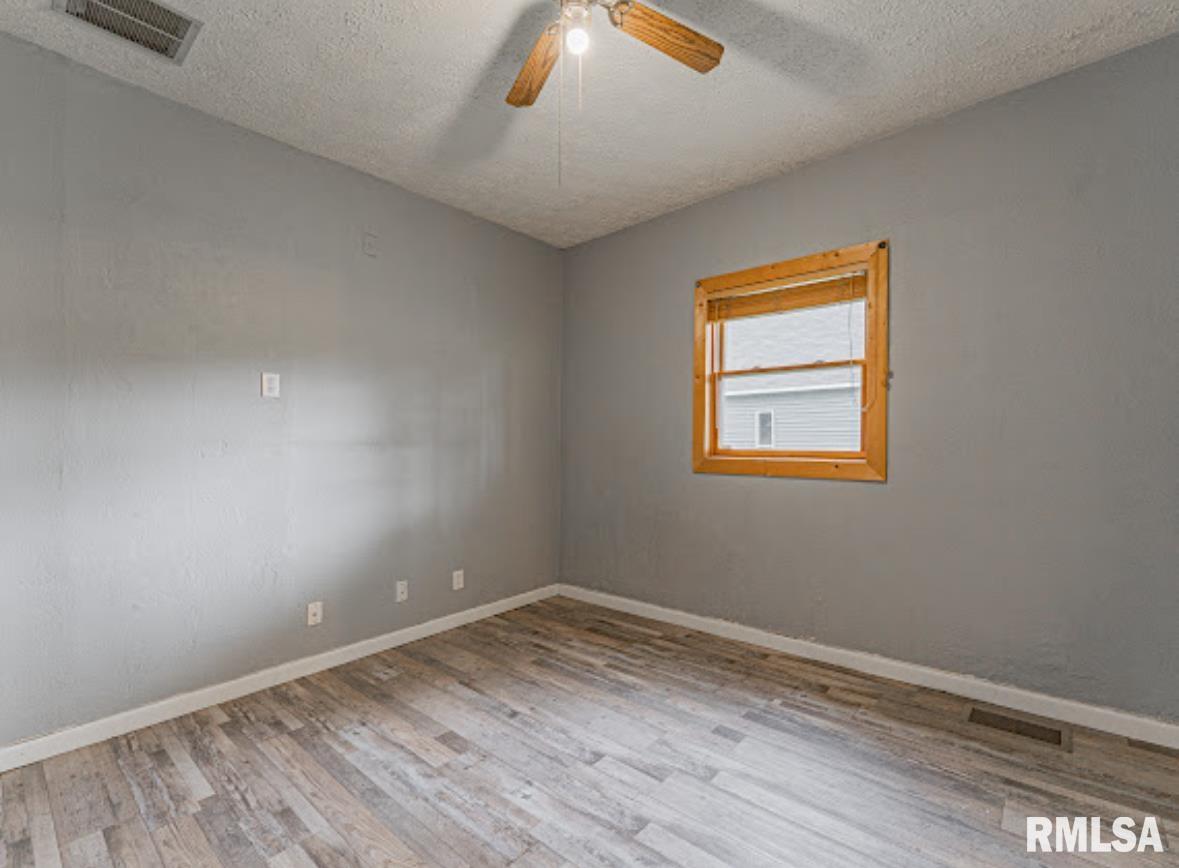 1507 4th Street, Lincoln, Illinois image 16