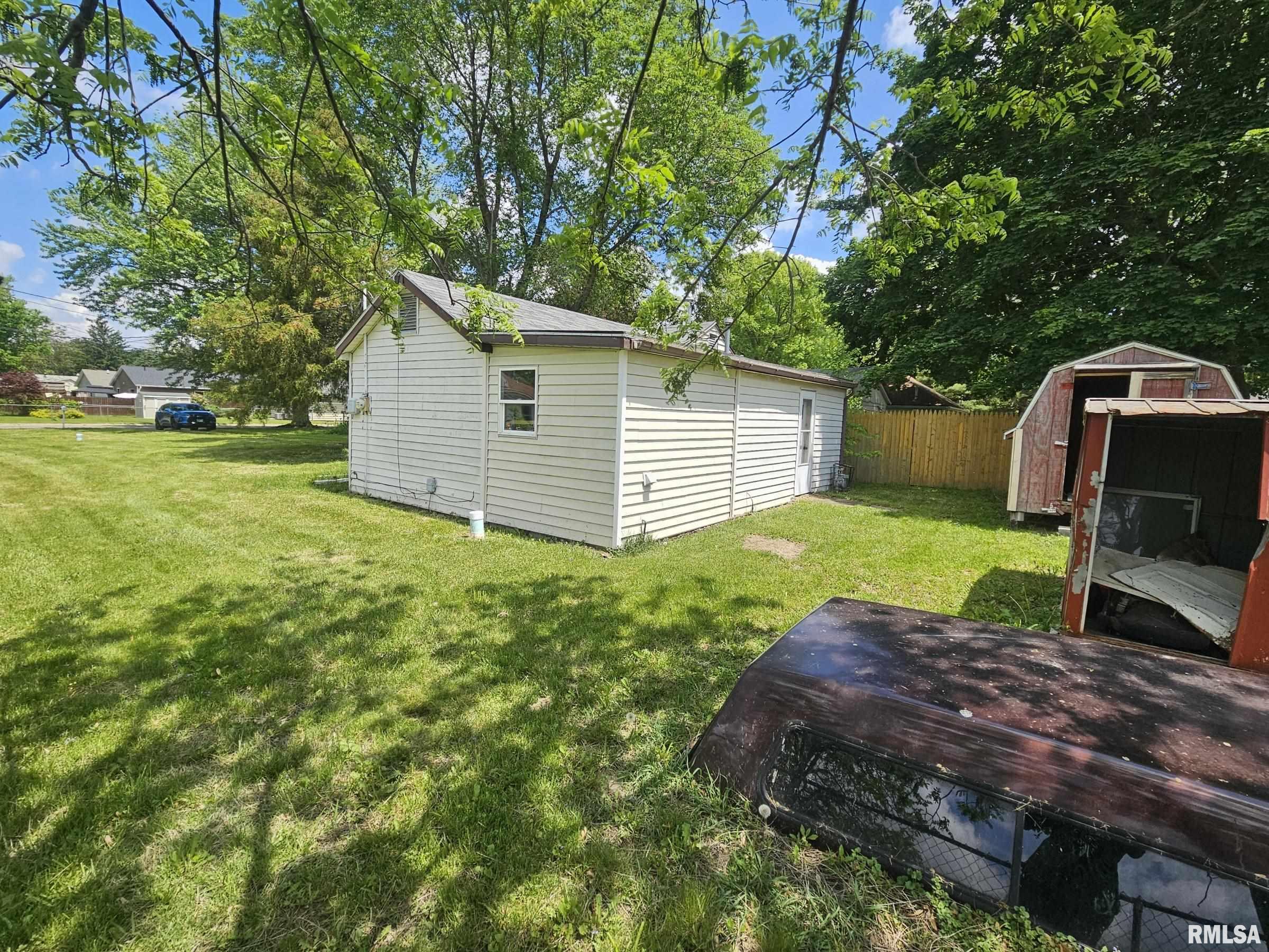 105 North Lane, East Peoria, Illinois image 9